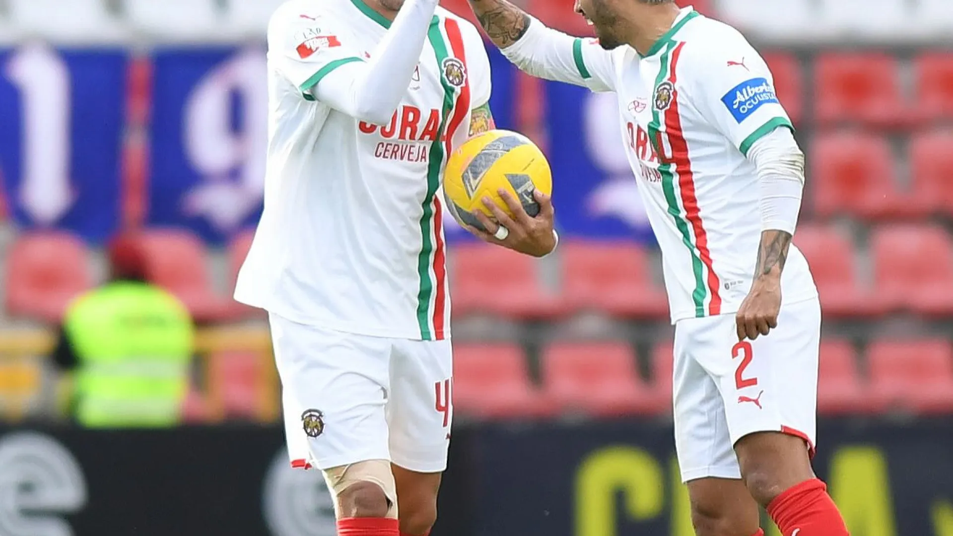 
                    Marítimo empata frente ao Felgueiras e não aproveita deslize do Académico
                