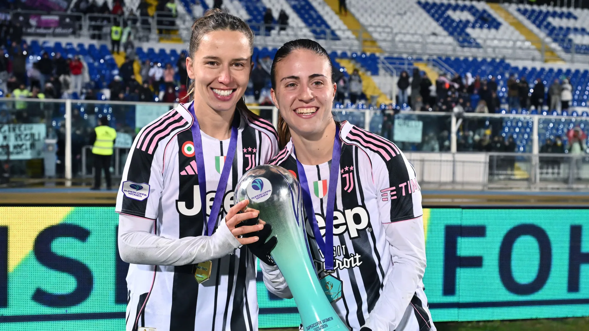 
                    Juventus, de Tatiana Pinto, conquista Supertaça de Itália
                
