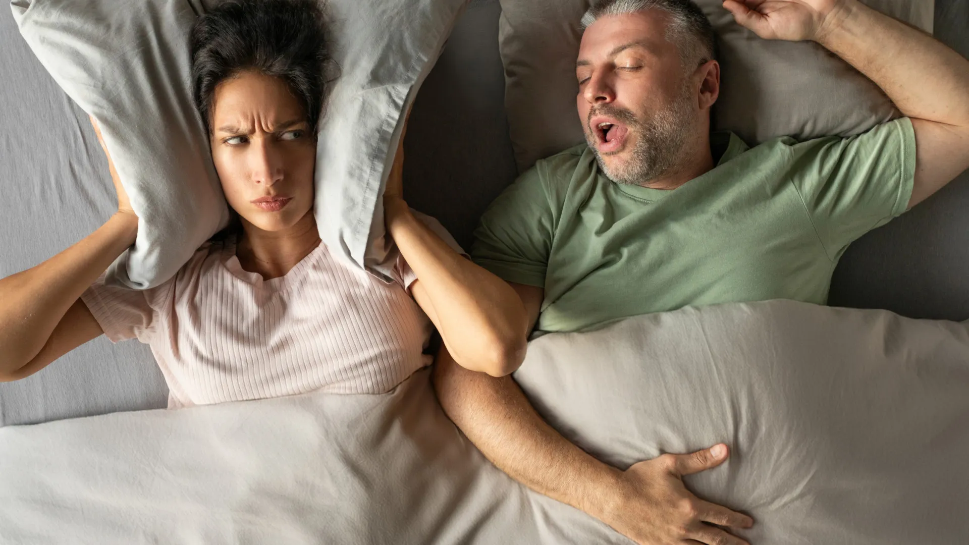 
                    O que fazer para parar de ressonar e dormir bem melhor
                