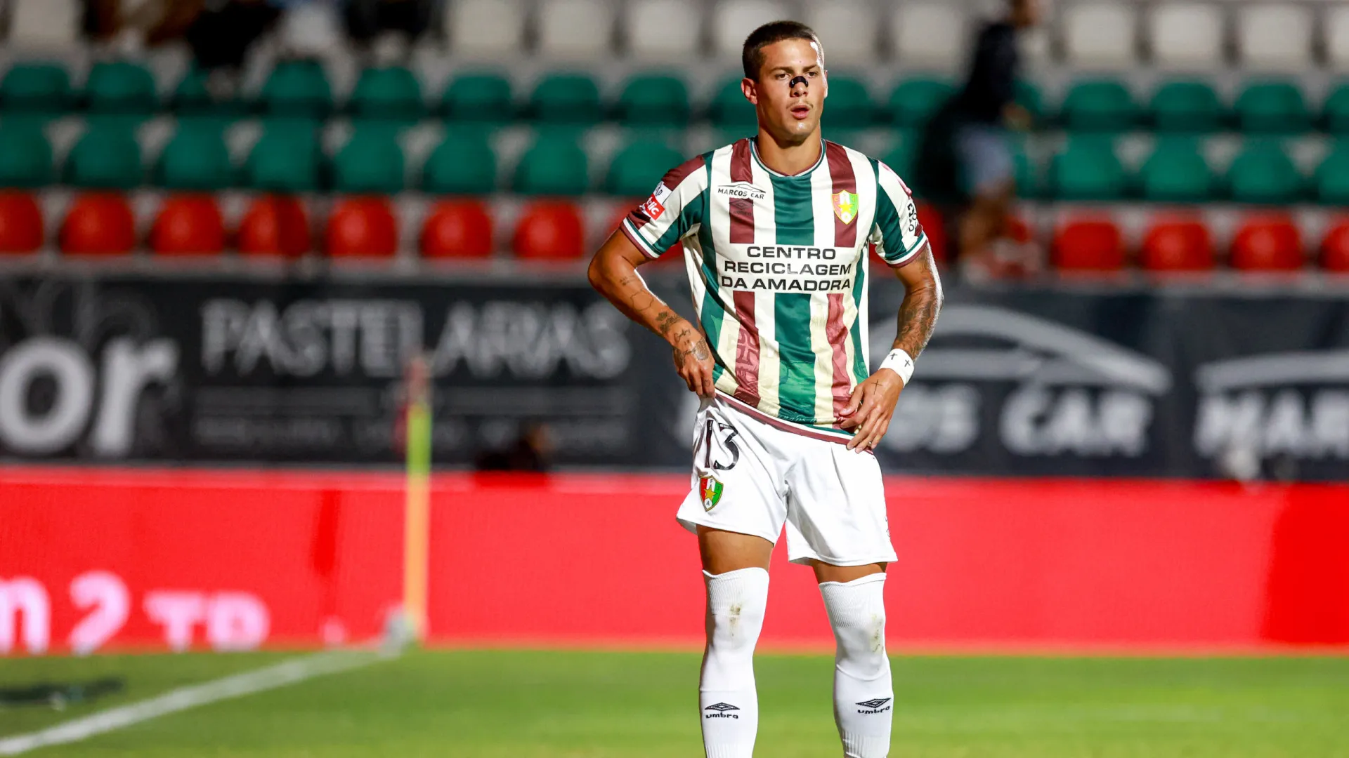 
                    Oficial: Estrela da Amadora antecipa fim de empréstimo Alan Godoy
                