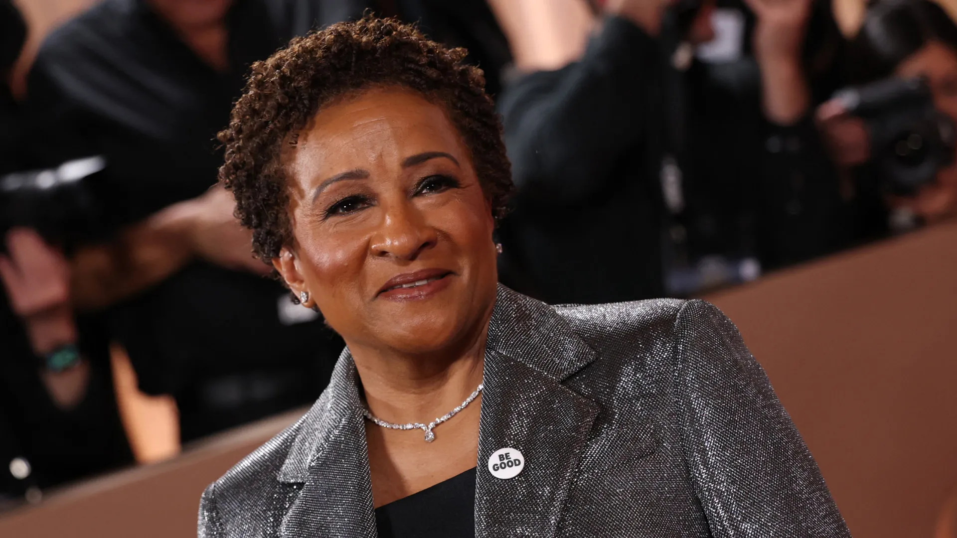 
                    Política não ficou de fora da red carpet dos Globos de Ouro: 