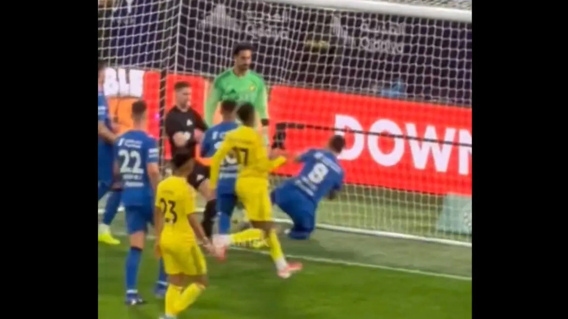 
                    Agressão ou aproveitamento? Lance de Rúben Neves virou o dérbi contra CR7
                