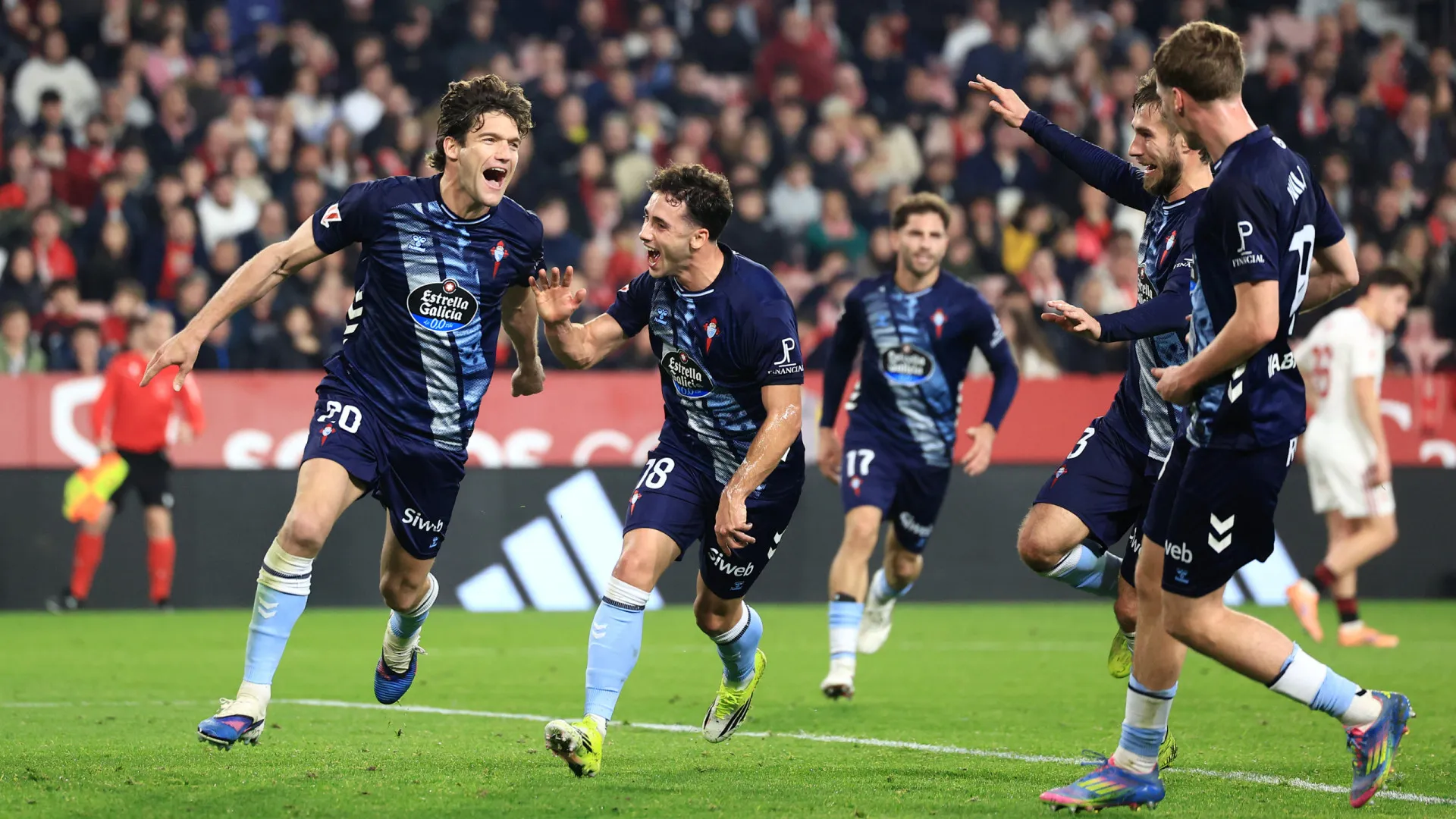 
                    Celta vence Sevilla, aproxima-se da Europa e agrava crise do rival
                