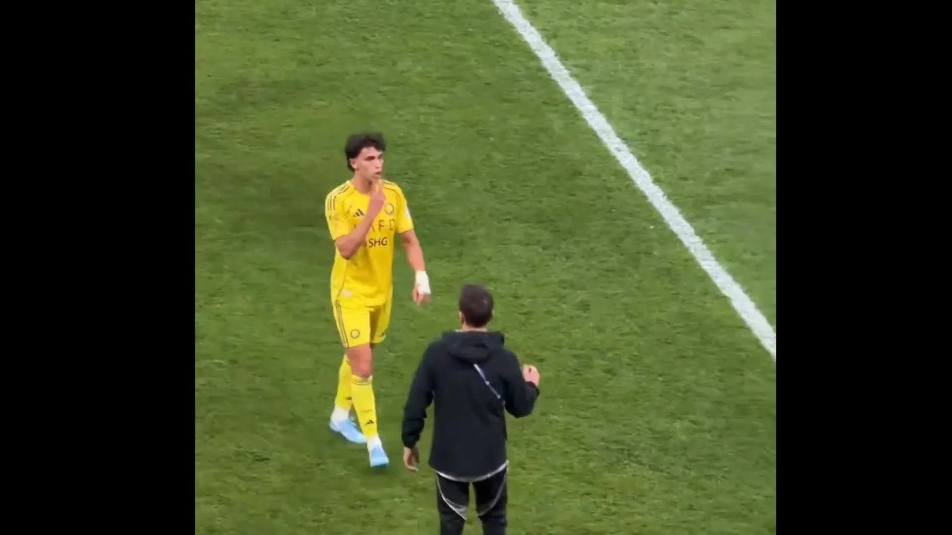 
                    Tensão total. João Félix frustrado com os penáltis do Al Hilal-Al Nassr
                