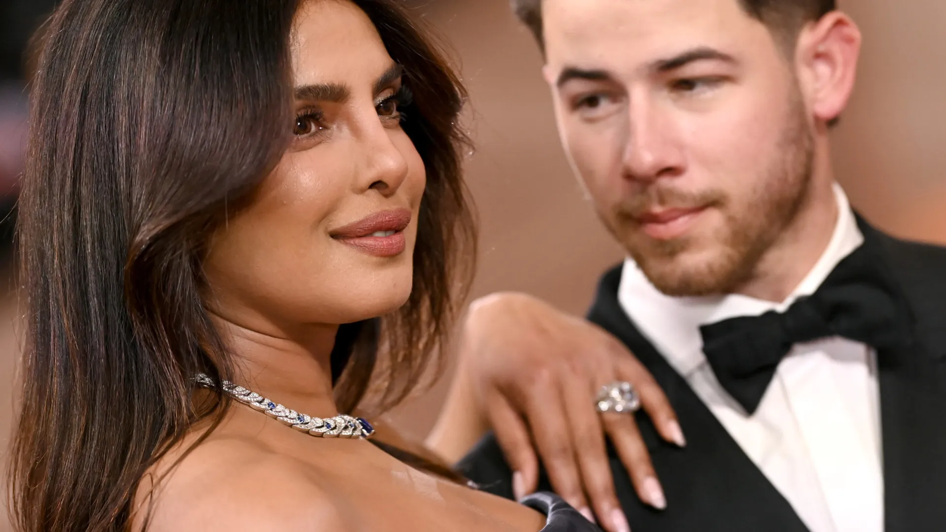 
                    Nick Jonas e o momento de tensão no nascimento da filha: 