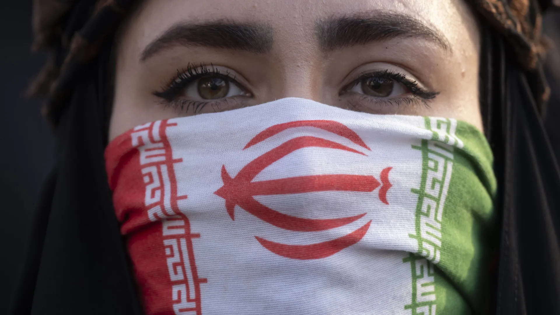 
                    Irão. Telefonemas já são permitidos, mas internet continua bloqueada
                