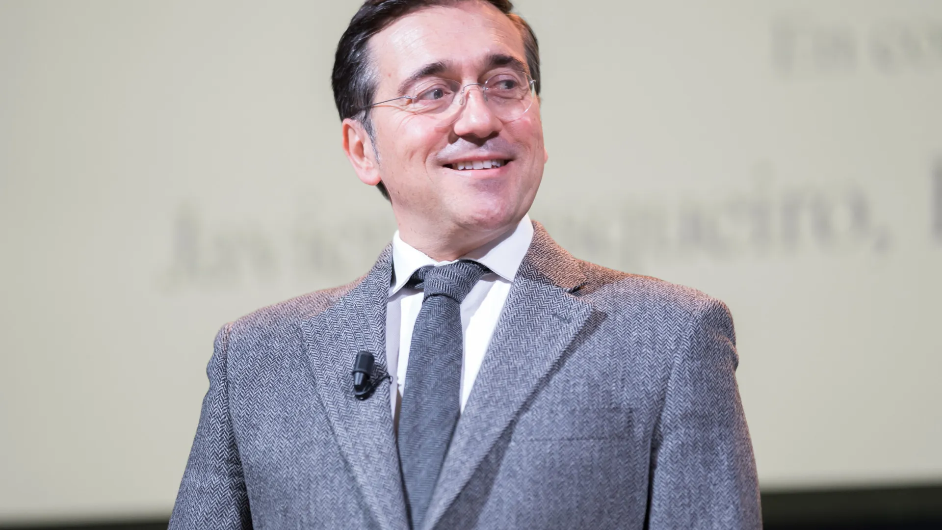 
                    Venezuela liberta mais três presos espanhóis. 