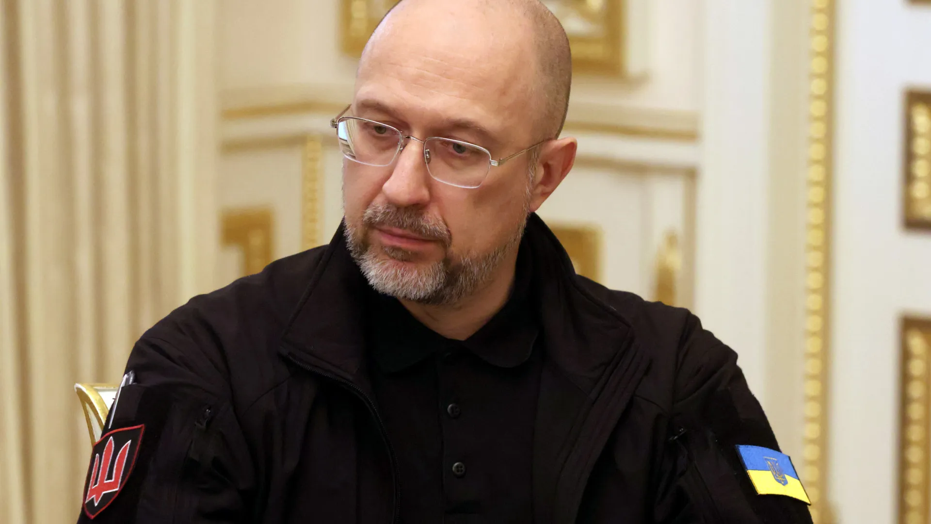 
                    Parlamento ucraniano confirma saída de ministro da Defesa
                