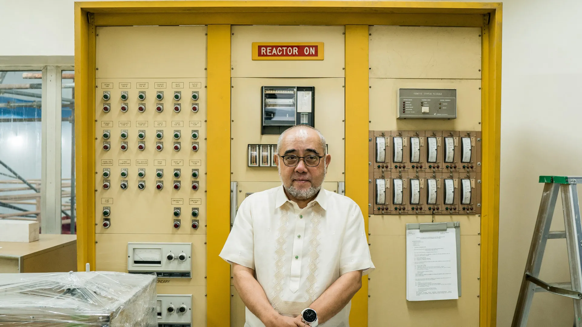 
                    Carga radioativa retida nas Filipinas transportada para local seguro
                