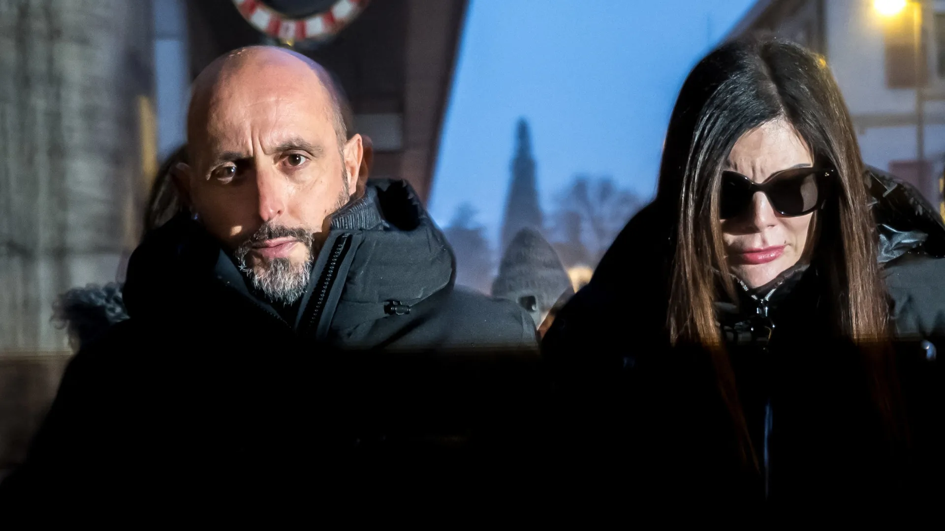 
                    Donos do bar de Crans-Montana escrevem carta aos funcionários: 