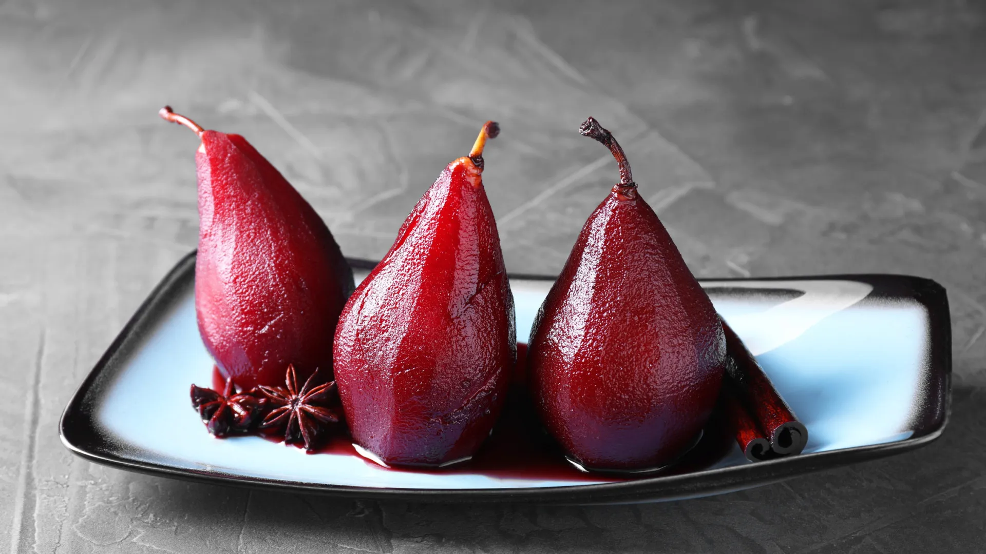 
                    Também consegue fazer pera bêbeda na air fryer. Veja estas receitas
                