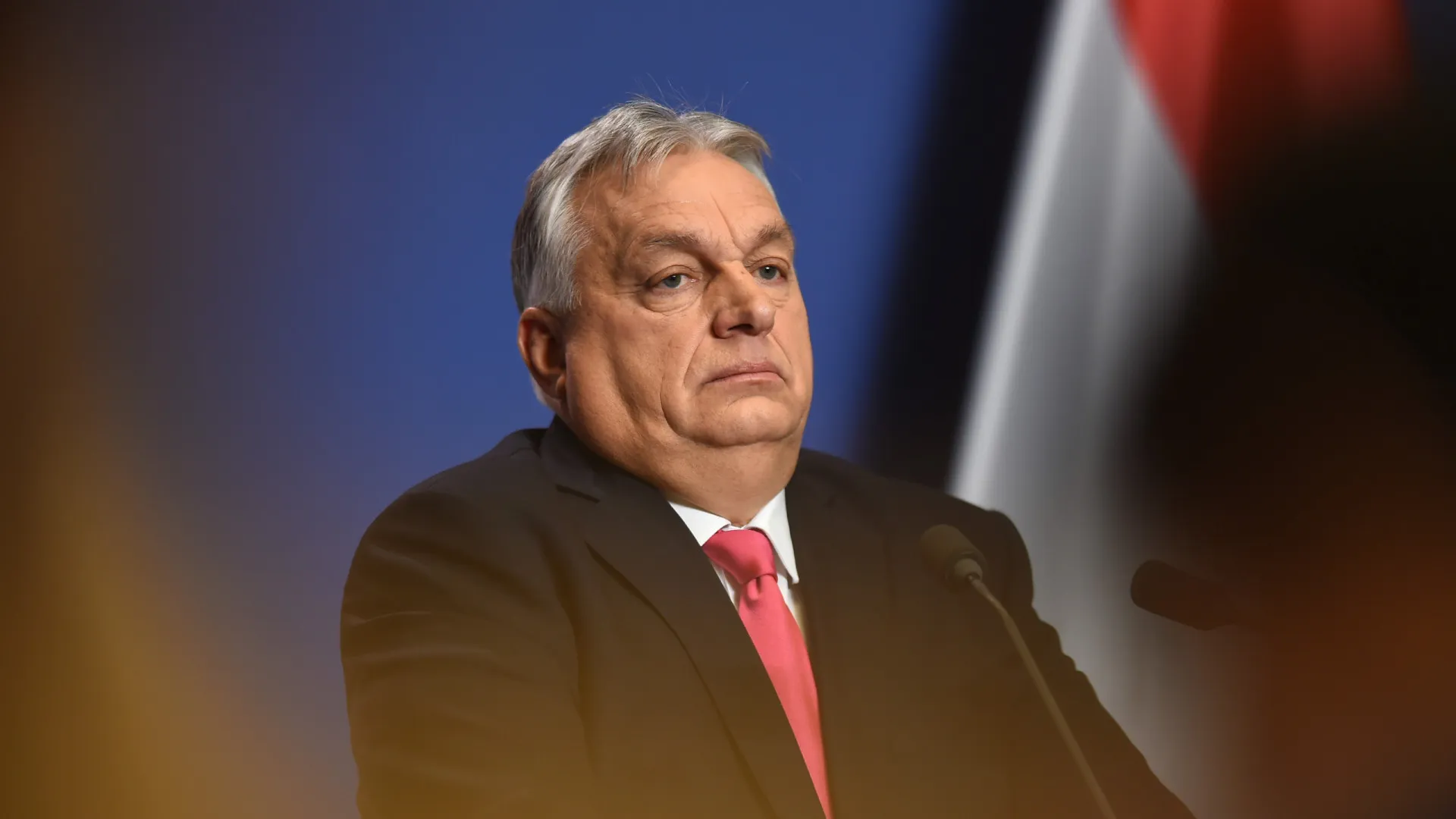 
                    Hungria torna-se o 2.º país da UE a fixar valor máximo nos combustíveis
                