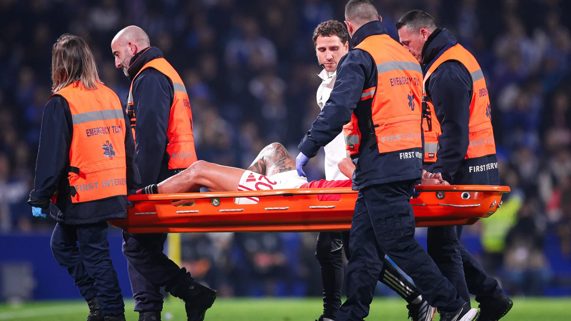 
                    Benfica esclarece lesão de Richard Ríos frente ao FC Porto
                