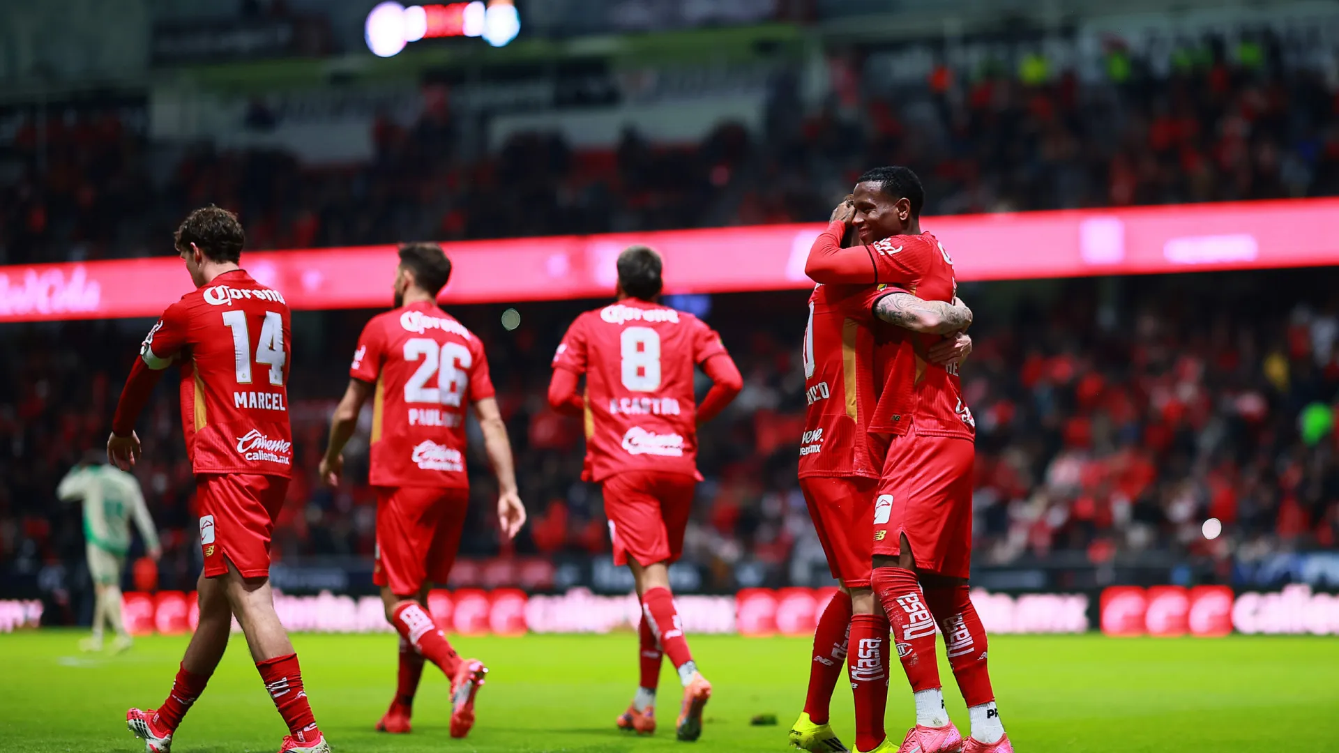 
                    Golo 'roubado' a Paulinho abre caminho à remontada do Toluca
                