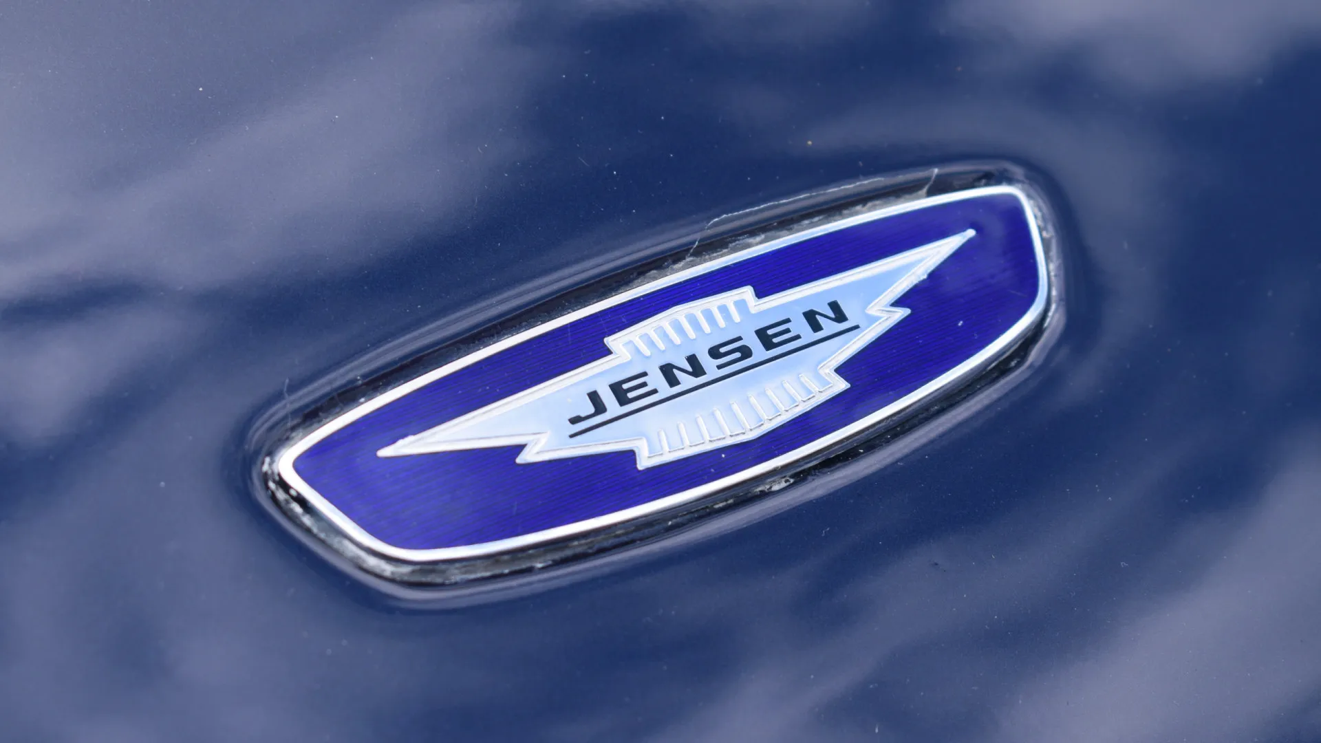 
                    Jensen anuncia novo GT com motor V8 inspirado no Interceptor
                