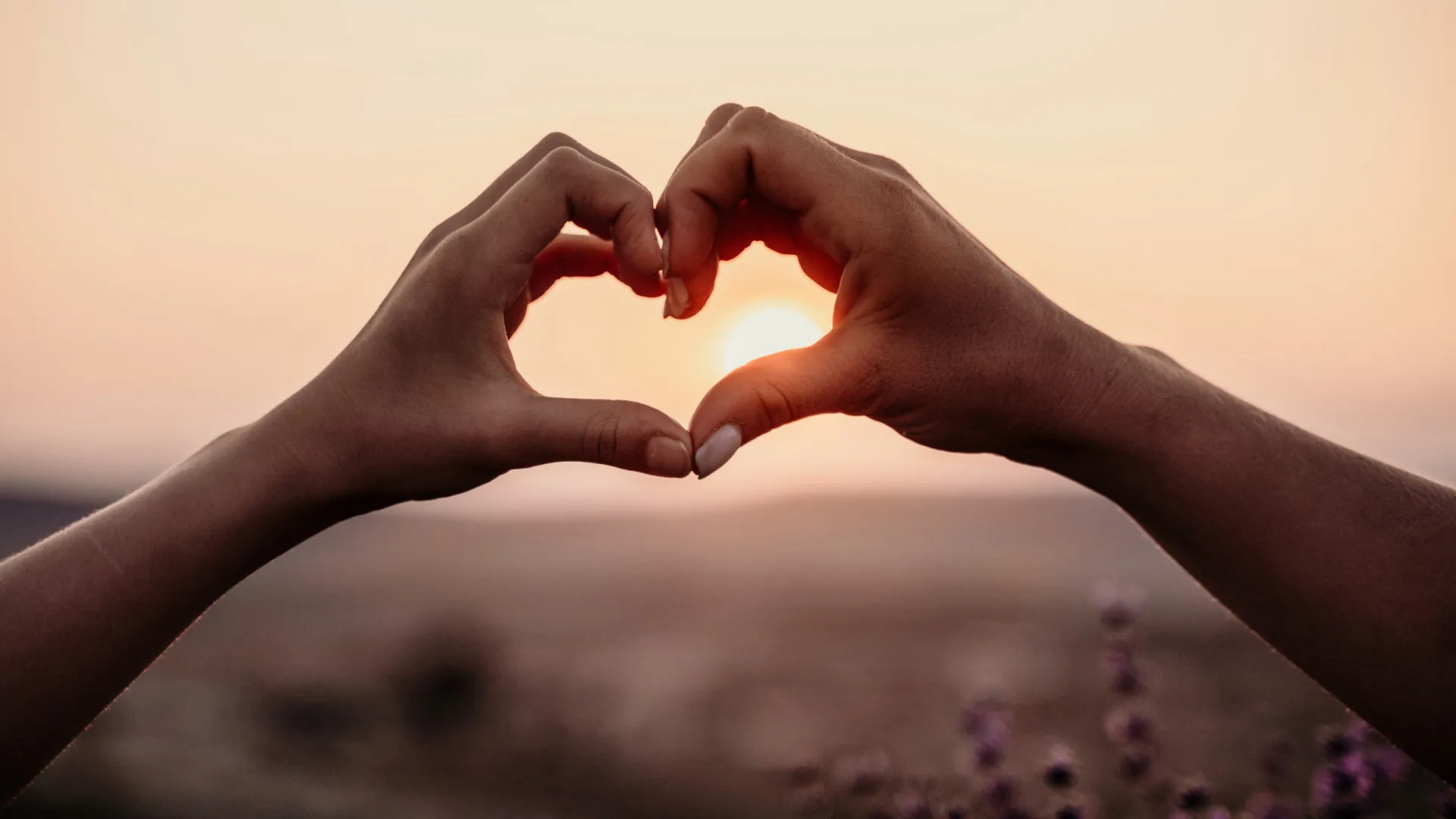 
                    7 formas simples de melhorar o seu dia sem gastar um cêntimo
                