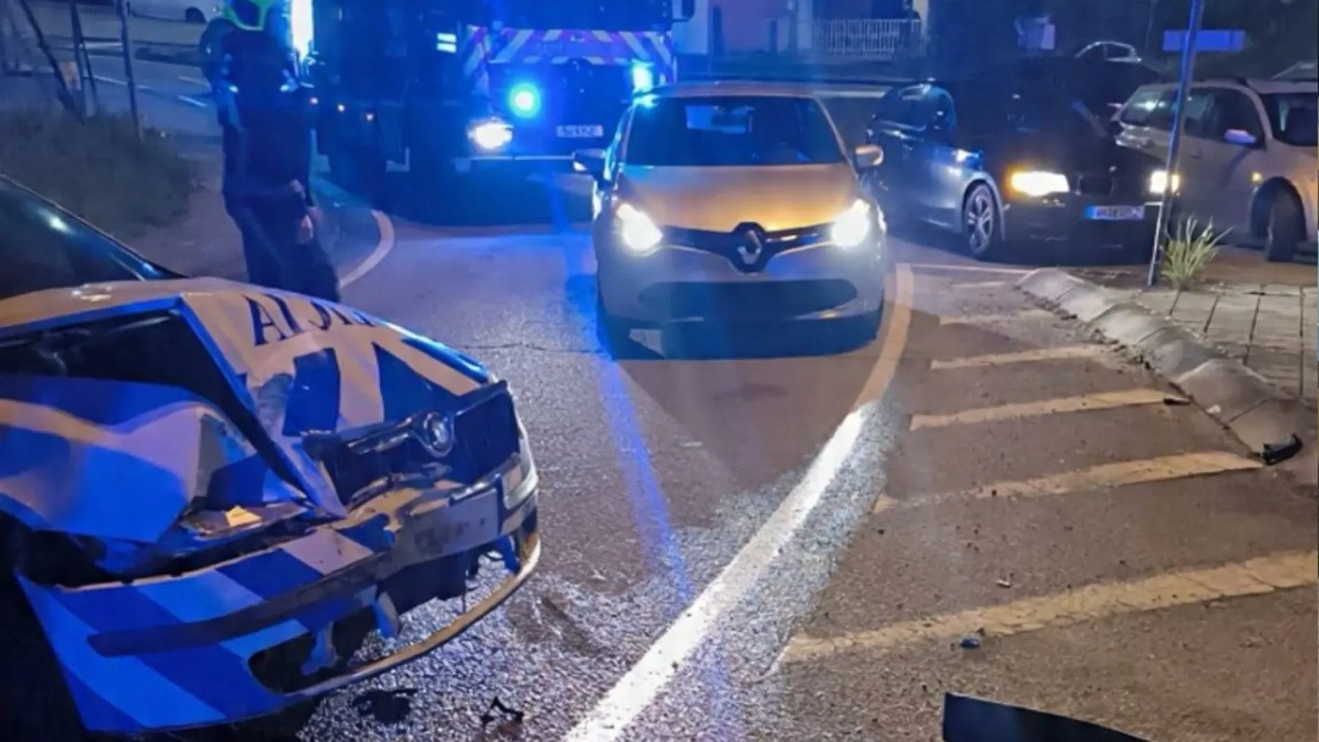 
                    Perseguição após carjacking no Porto faz cinco feridos. Três são polícias
                