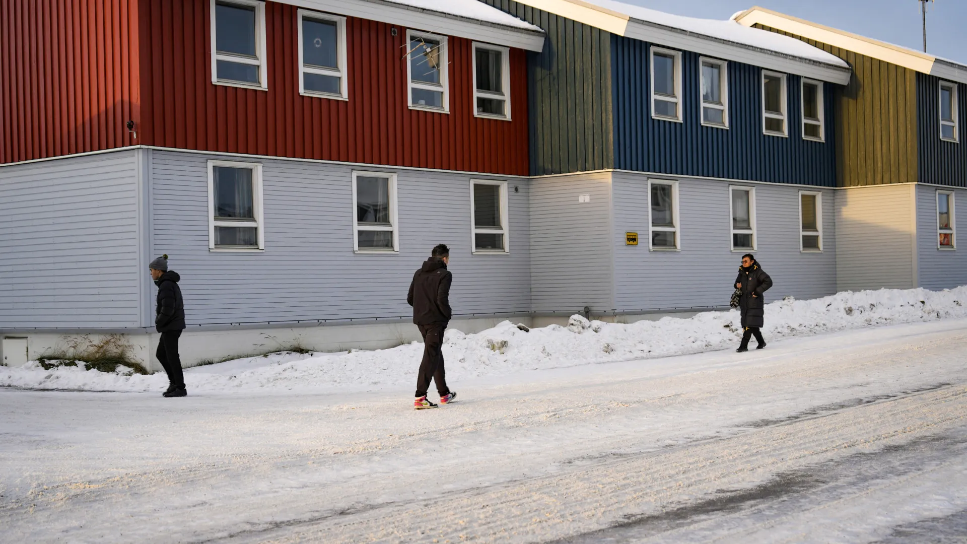
                    Gronelandeses em Copenhaga preocupados mas firmes no vínculo à Dinamarca
                