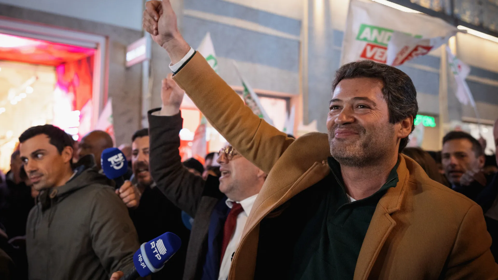 
                    Ventura acusa Seguro de 