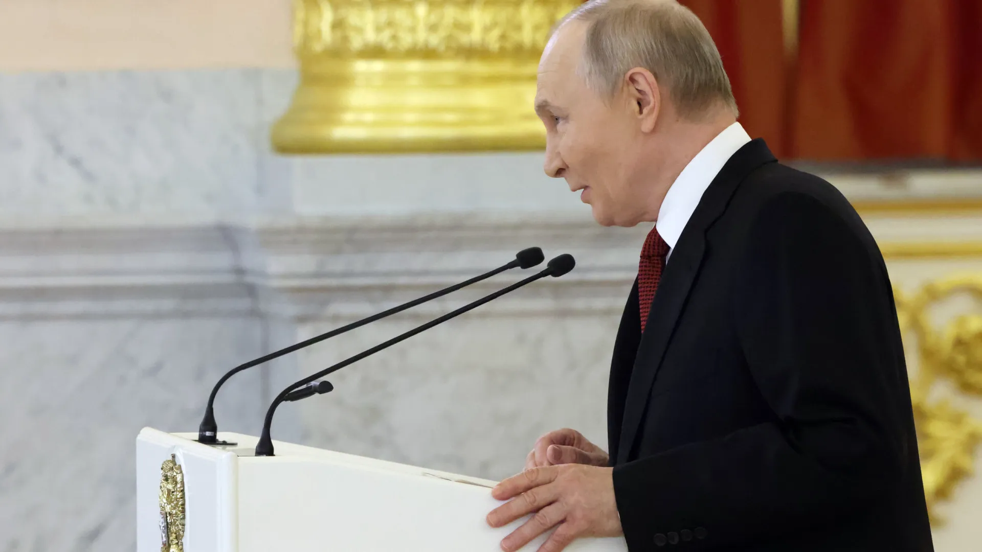 
                    Putin fixa preço da ilha da Gronelândia até aos mil milhões de dólares
                