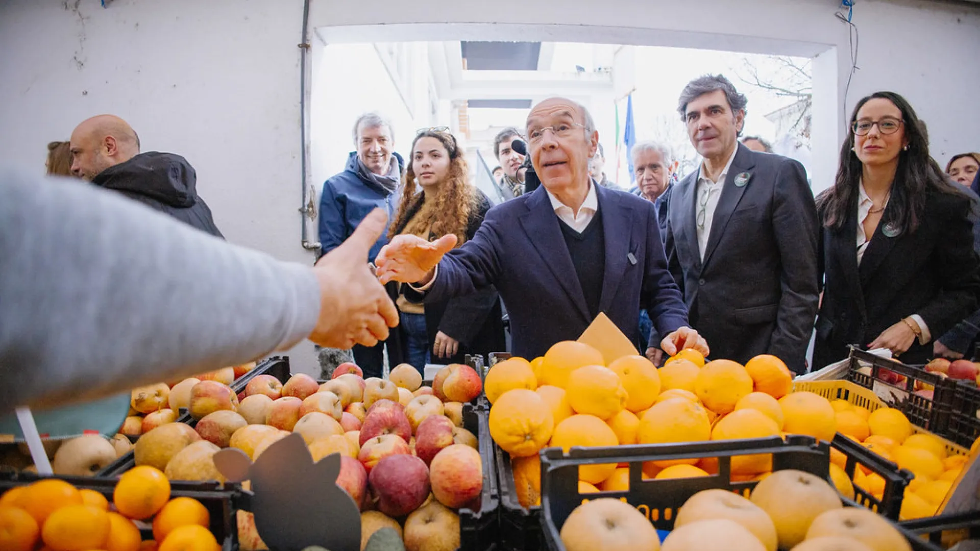 
                    Mendes promete que não será 