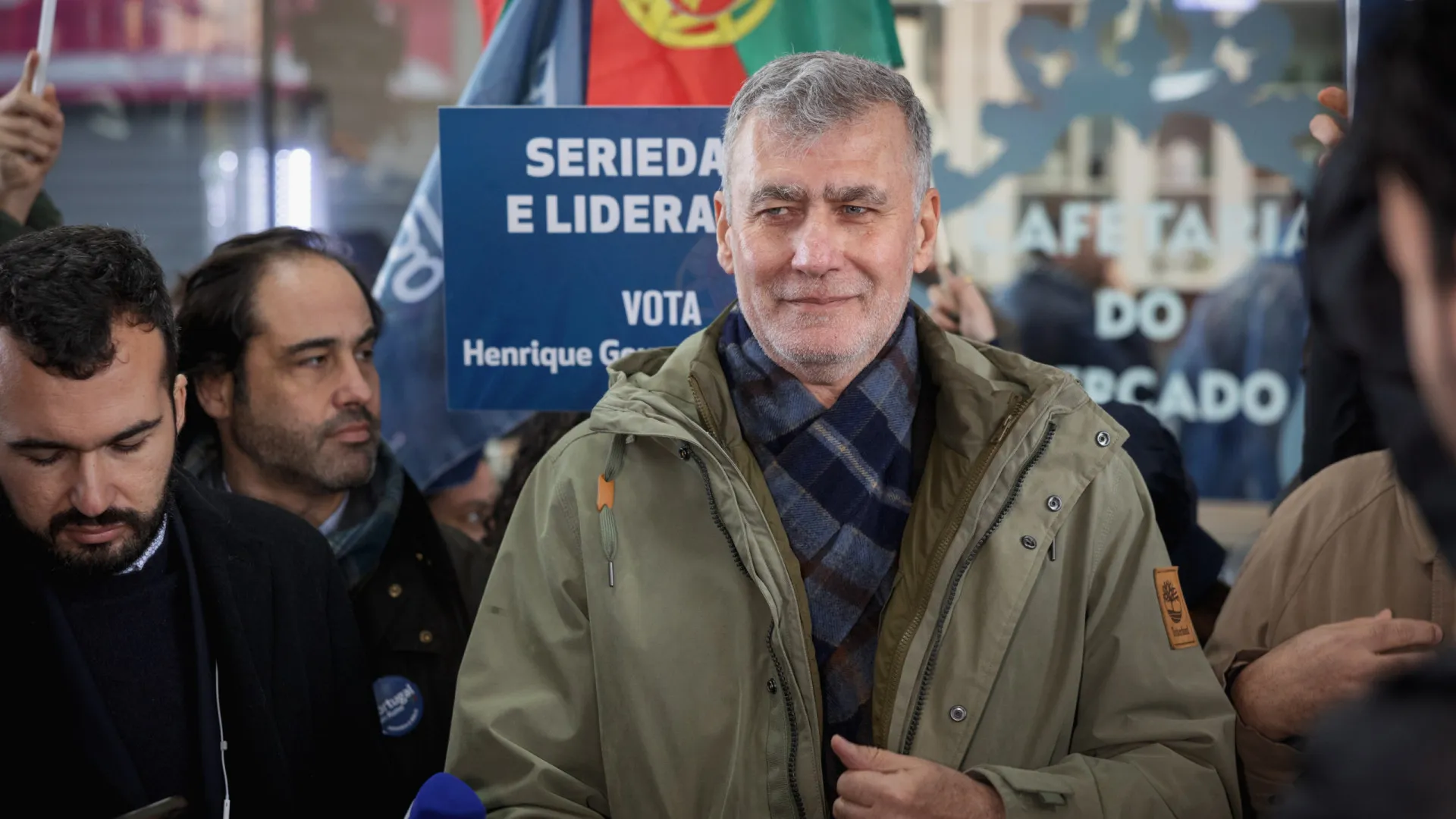 
                    Gouveia e Melo não indica para já voto na 2.ª volta: 