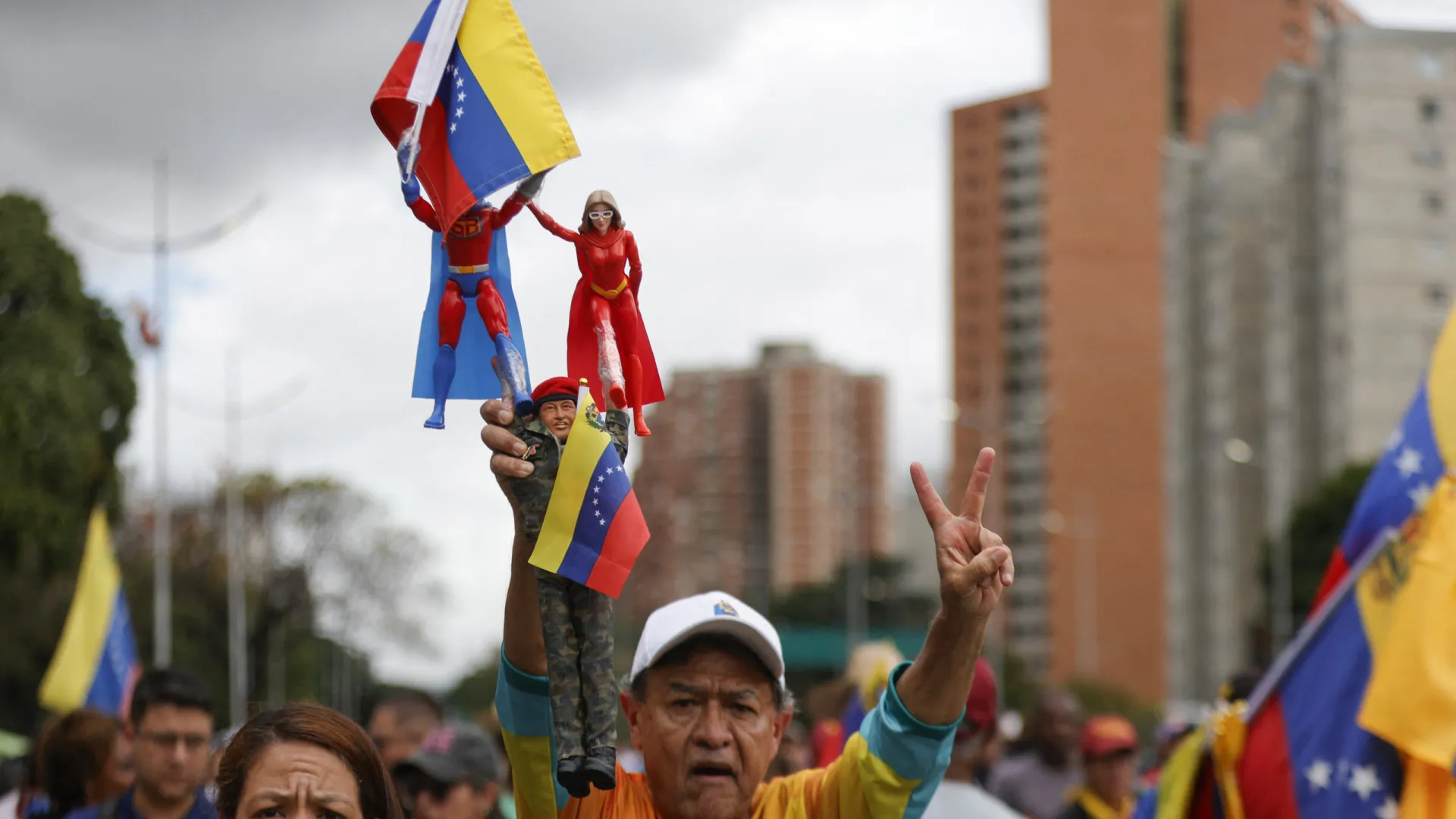 
                    Milhares exigem libertação de Nicolás Maduro em Caracas
                