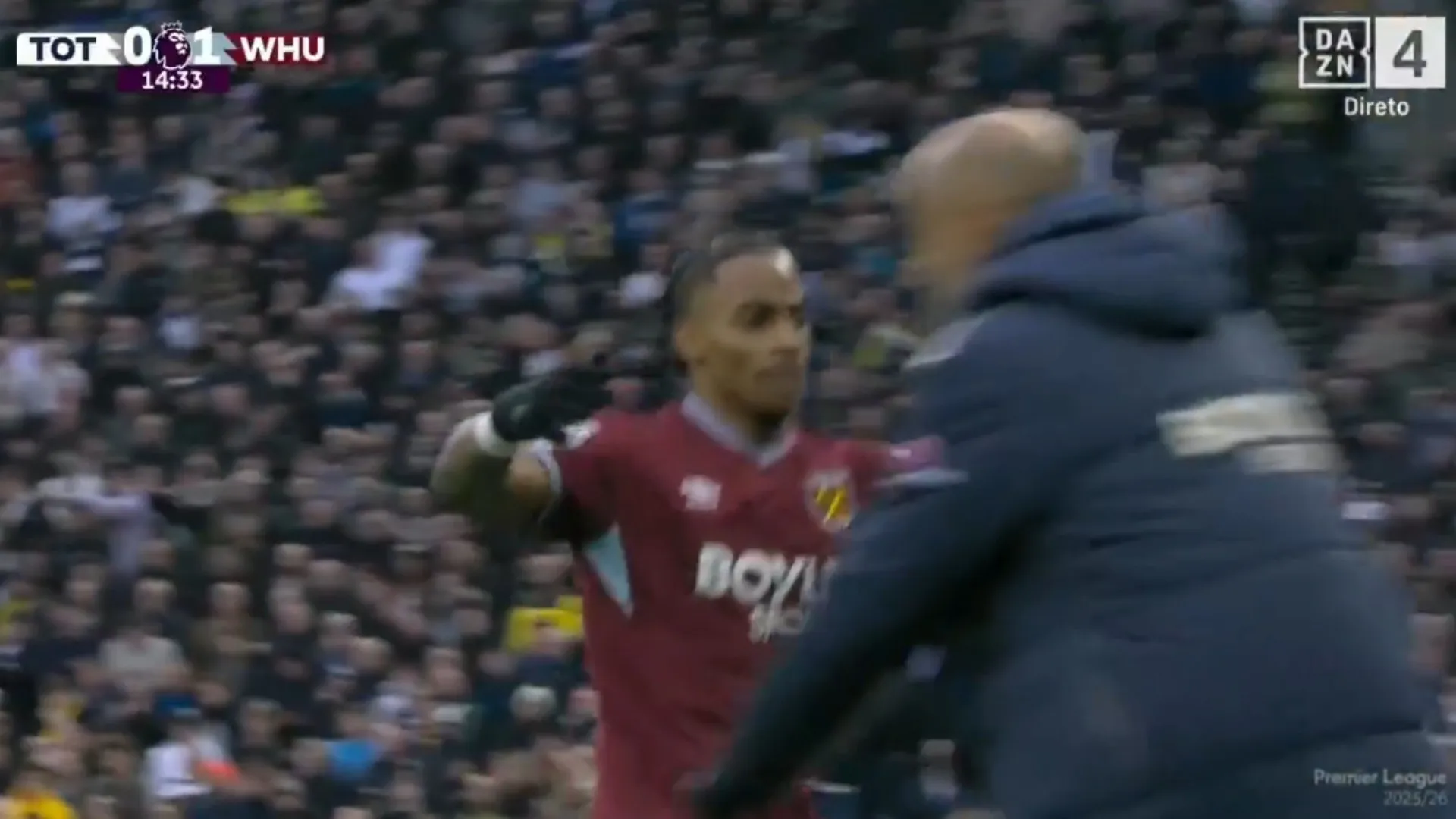 
                    Apoio de luxo? Summerville marca no Tottenham-West Ham e vai… abraçar NES
                