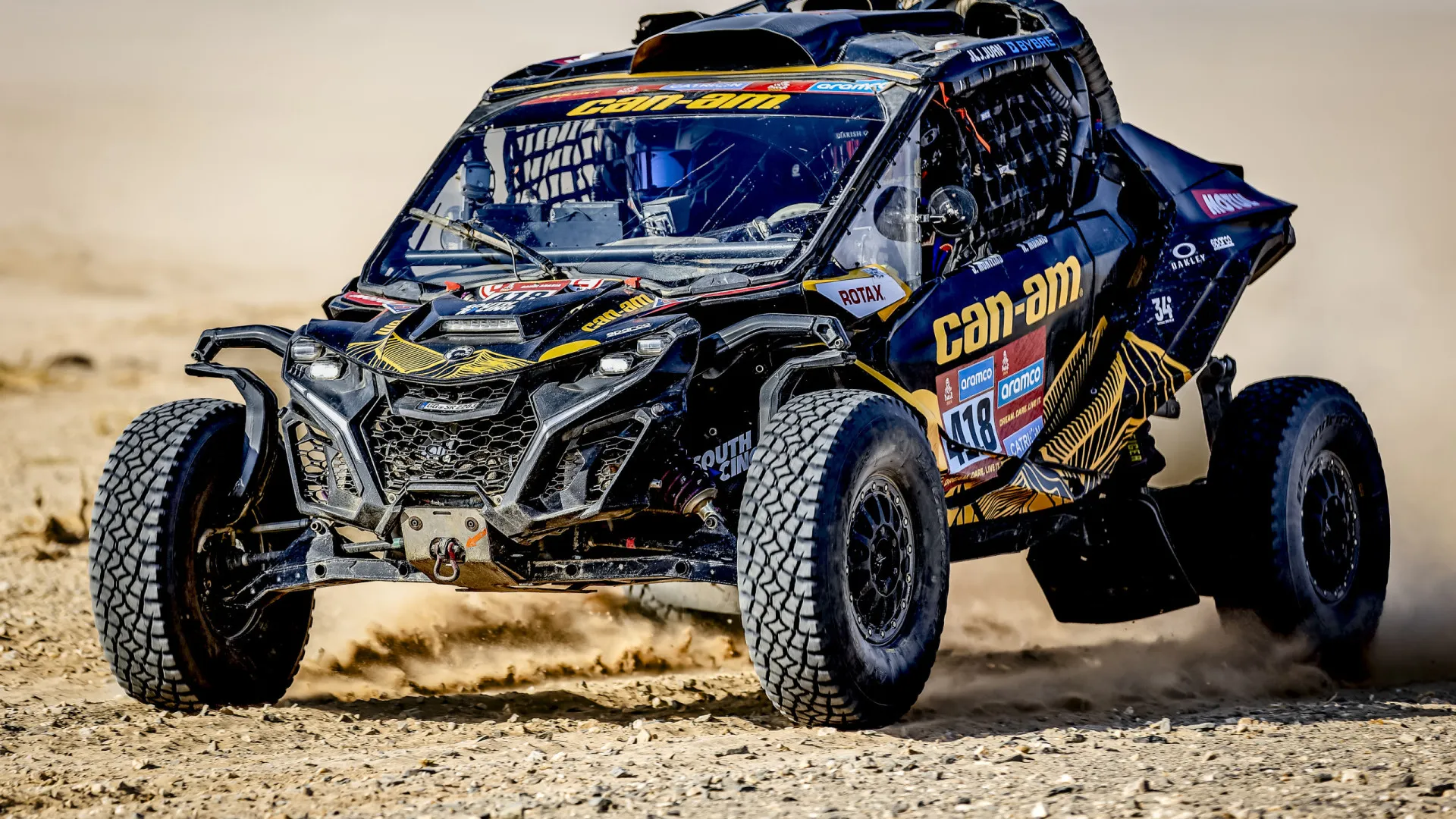 
                    João Monteiro vence a última etapa dos SSV no Dakar2026
                