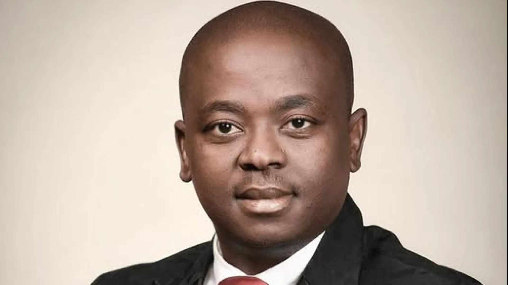 
                    Vereador moçambicano desaparecido. Carro foi arrastado nas cheias
                