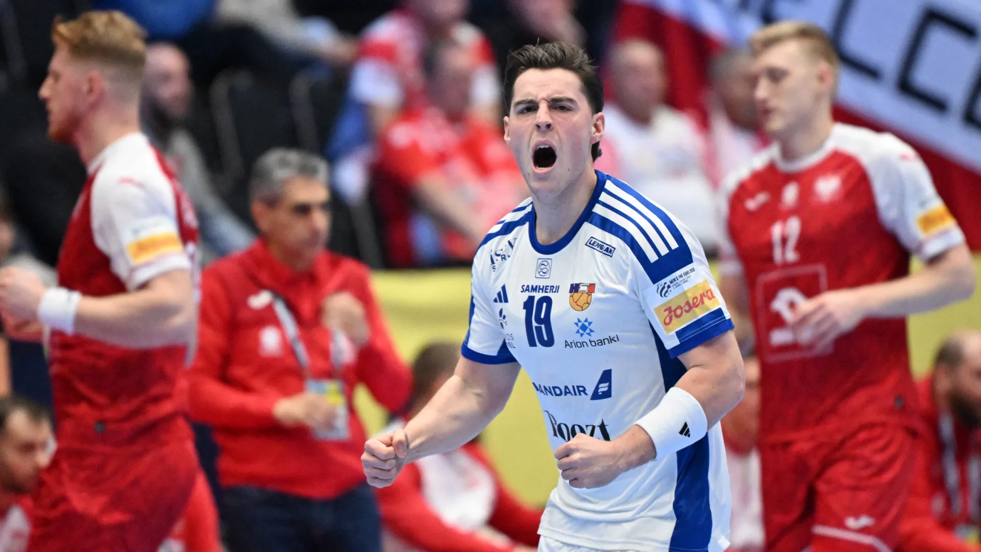 
                    Portugal cede com a Macedónia do Norte e adia passagem à Main Round
                