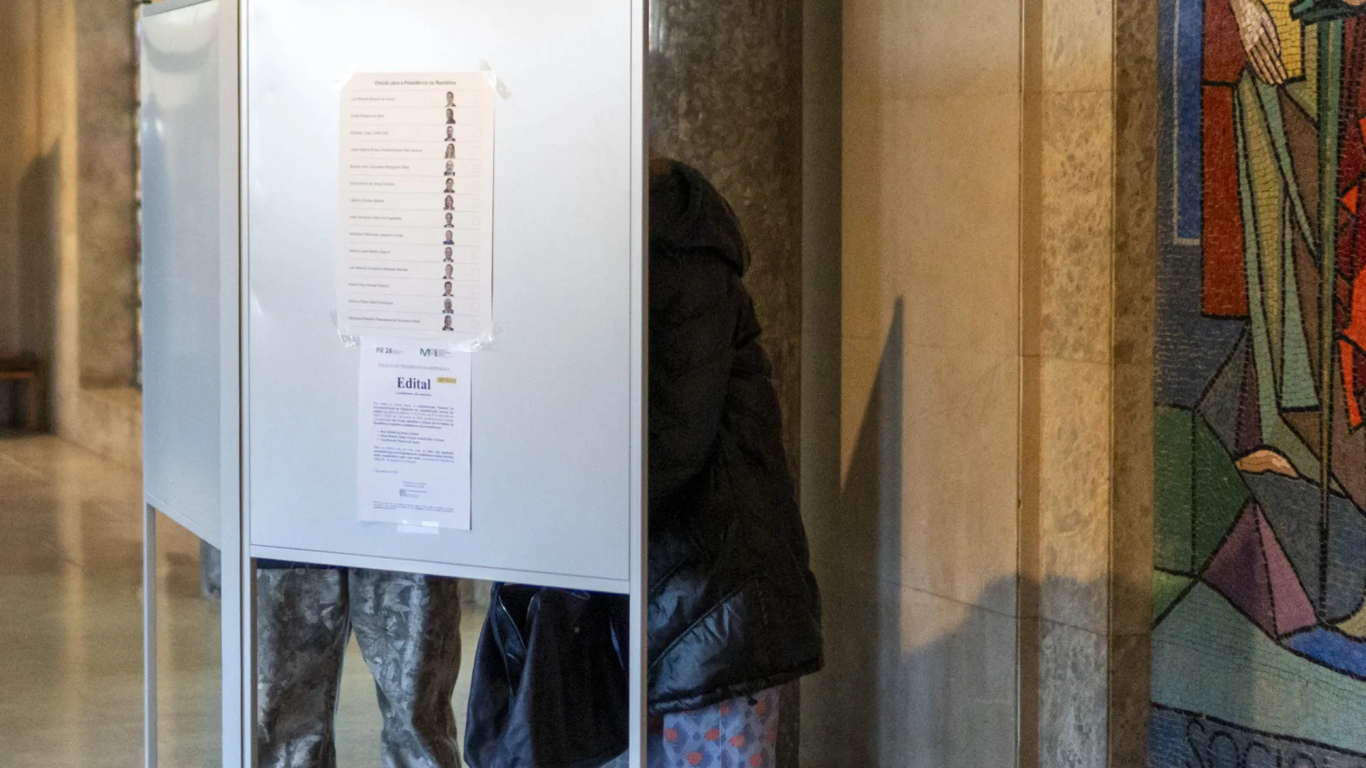 
                    Voto antecipado? Há 309 mil inscritos, mais 90 mil do que na 1.ª volta
                