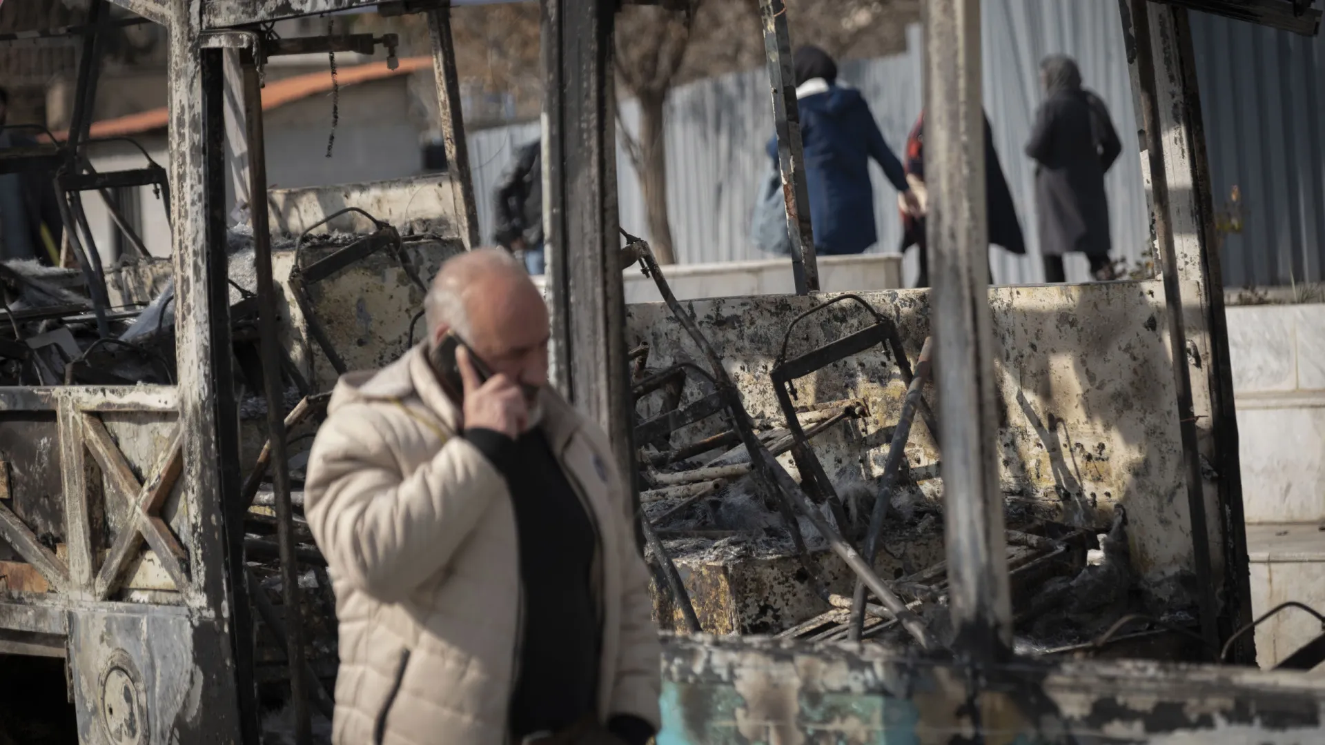 
                    CEO da Irancell demitido por não bloquear a Internet no Irão
                