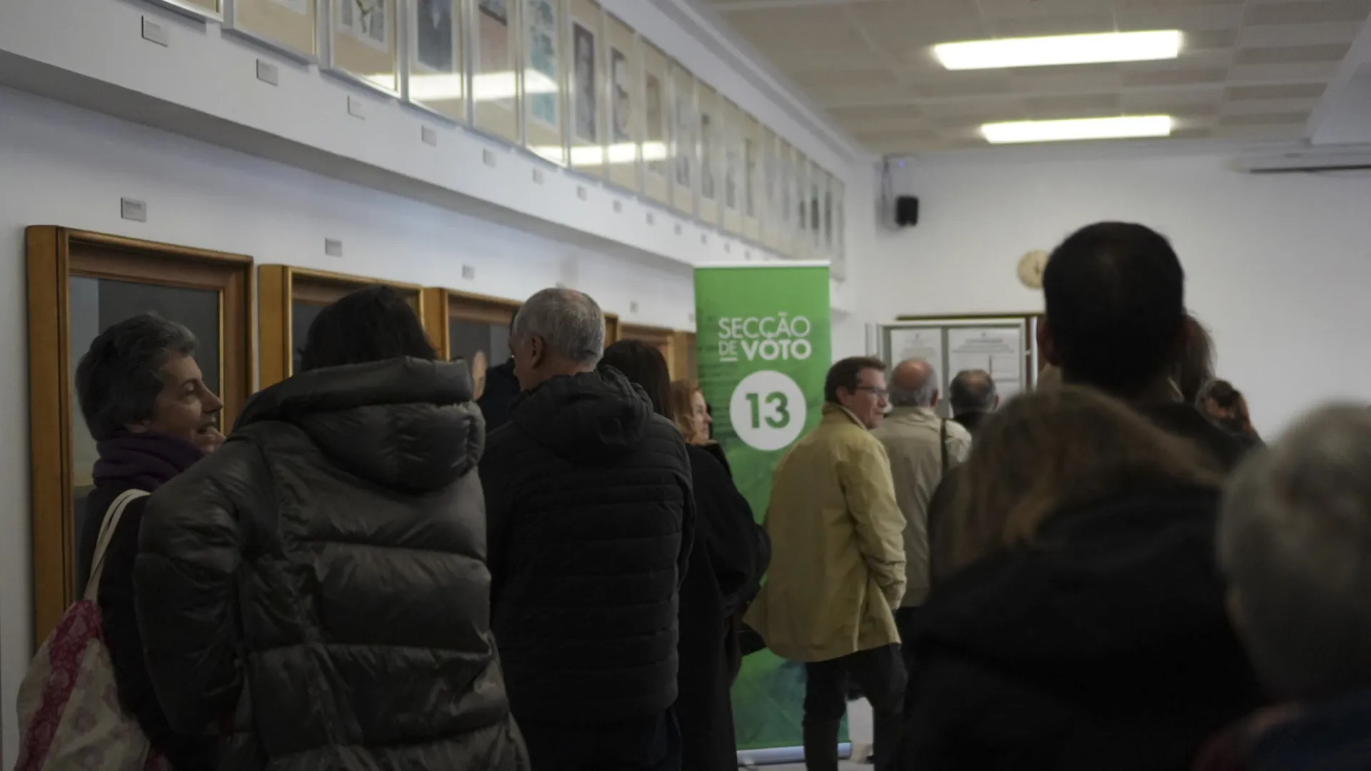 
                    Após 40 anos, Presidenciais vão a 2.ª volta. Eis tudo o que precisa saber
                