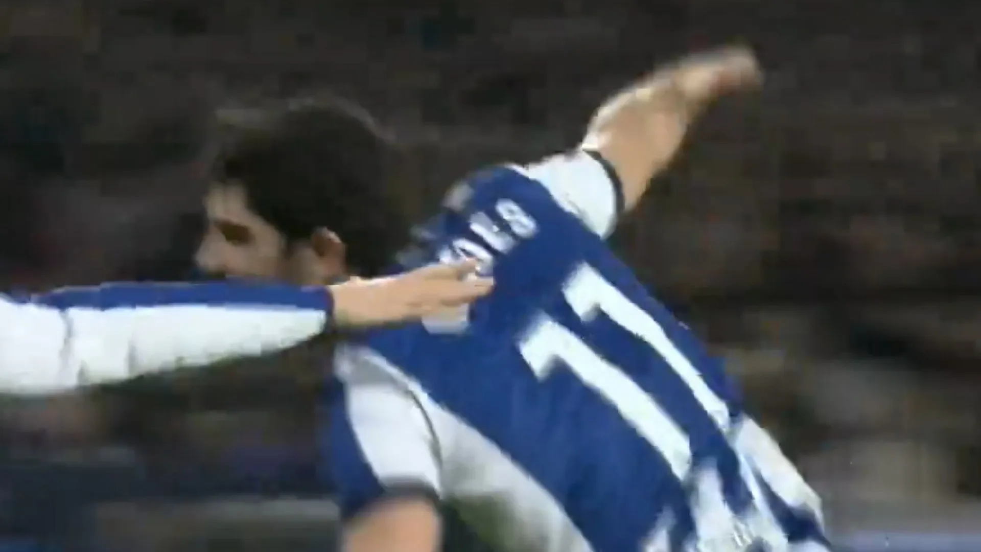 
                    Foi desta forma que Gonçalo Guedes ajudou a derrotar o Barcelona
                