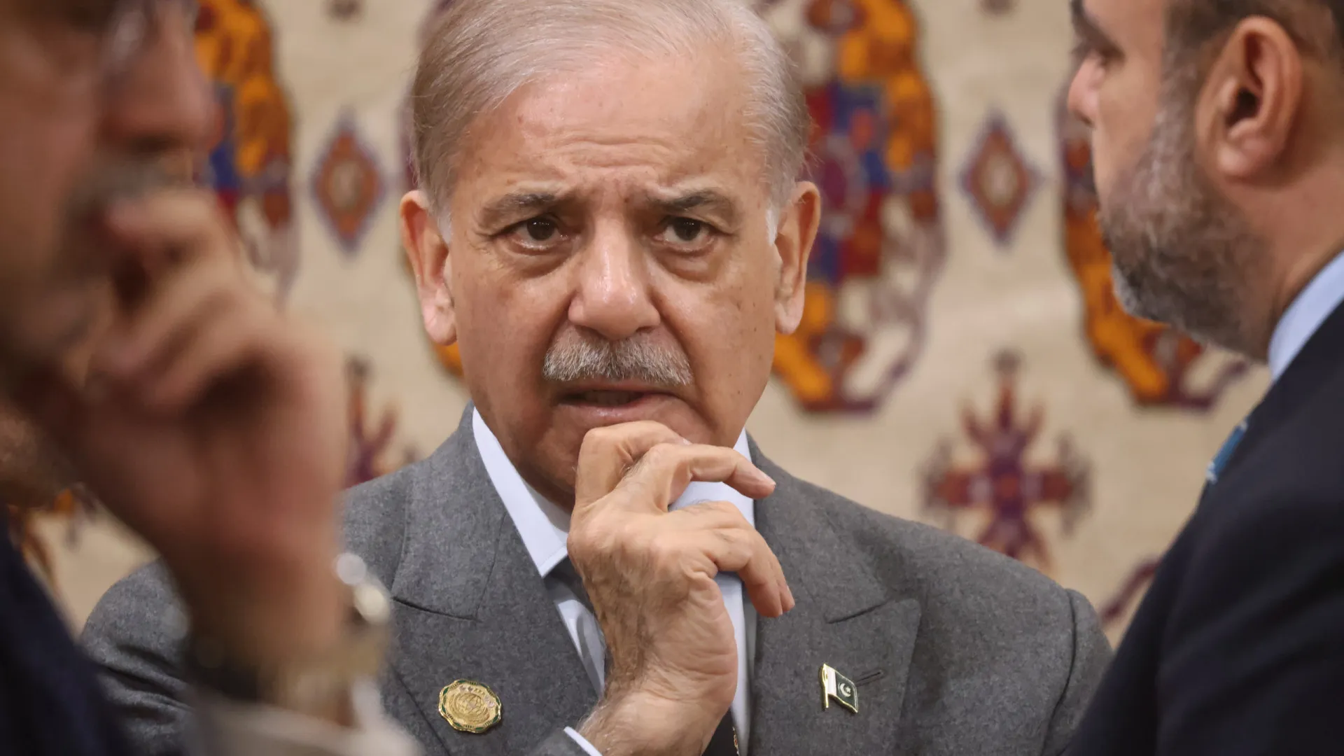 
                    Primeiro-ministro do Paquistão convidado para Conselho de Gaza
                