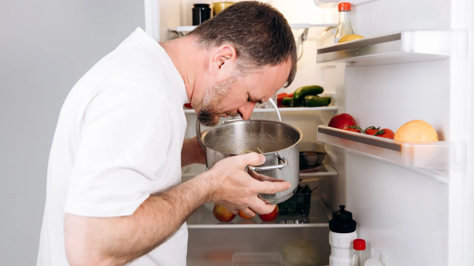 
                    Altamente prejudicial. O que não pode (mesmo) comer fora da validade
                