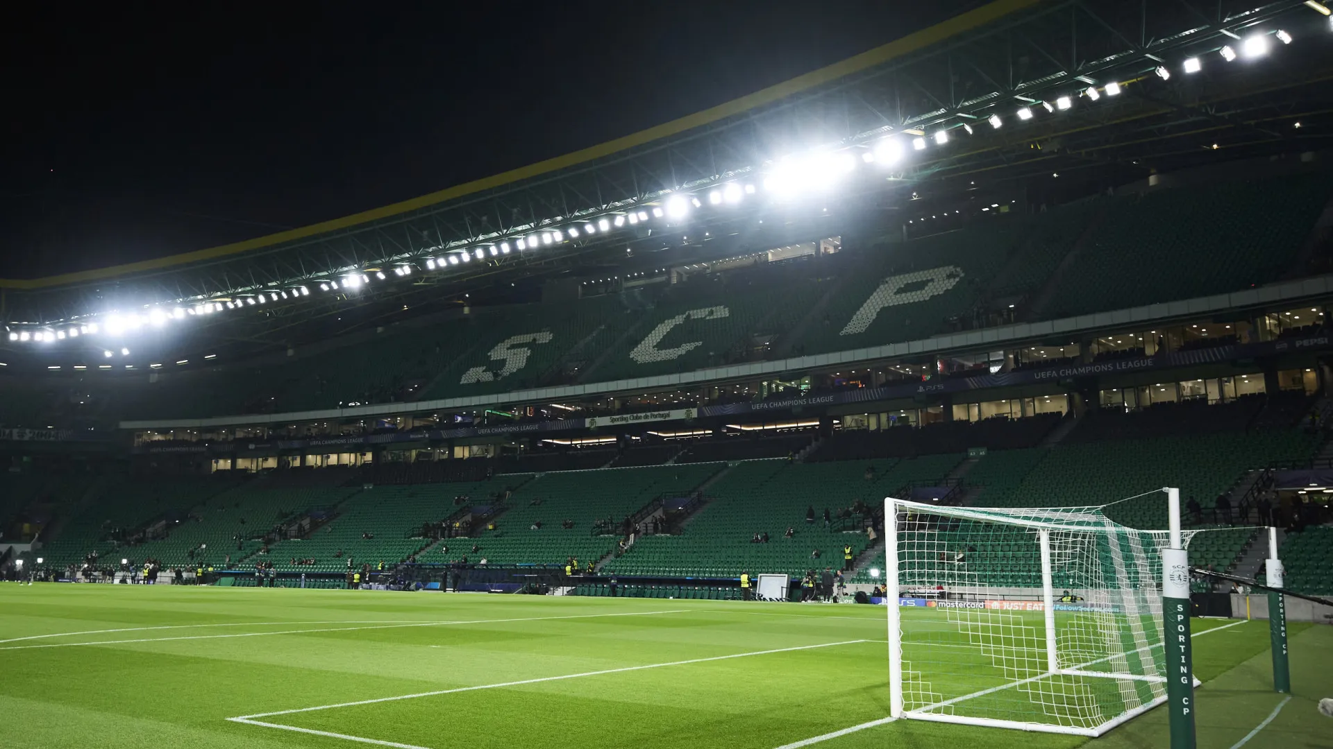 
                    EM DIRETO: Siga as principais incidências do Sporting-Famalicão
                