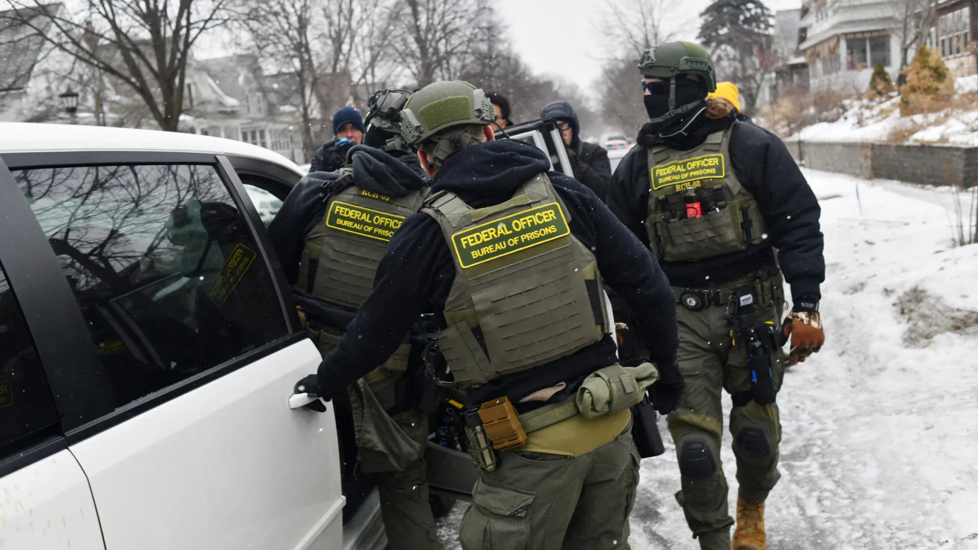 
                    ICE diz que imigrante se suicidou em centro no Texas. É o 2.º caso
                