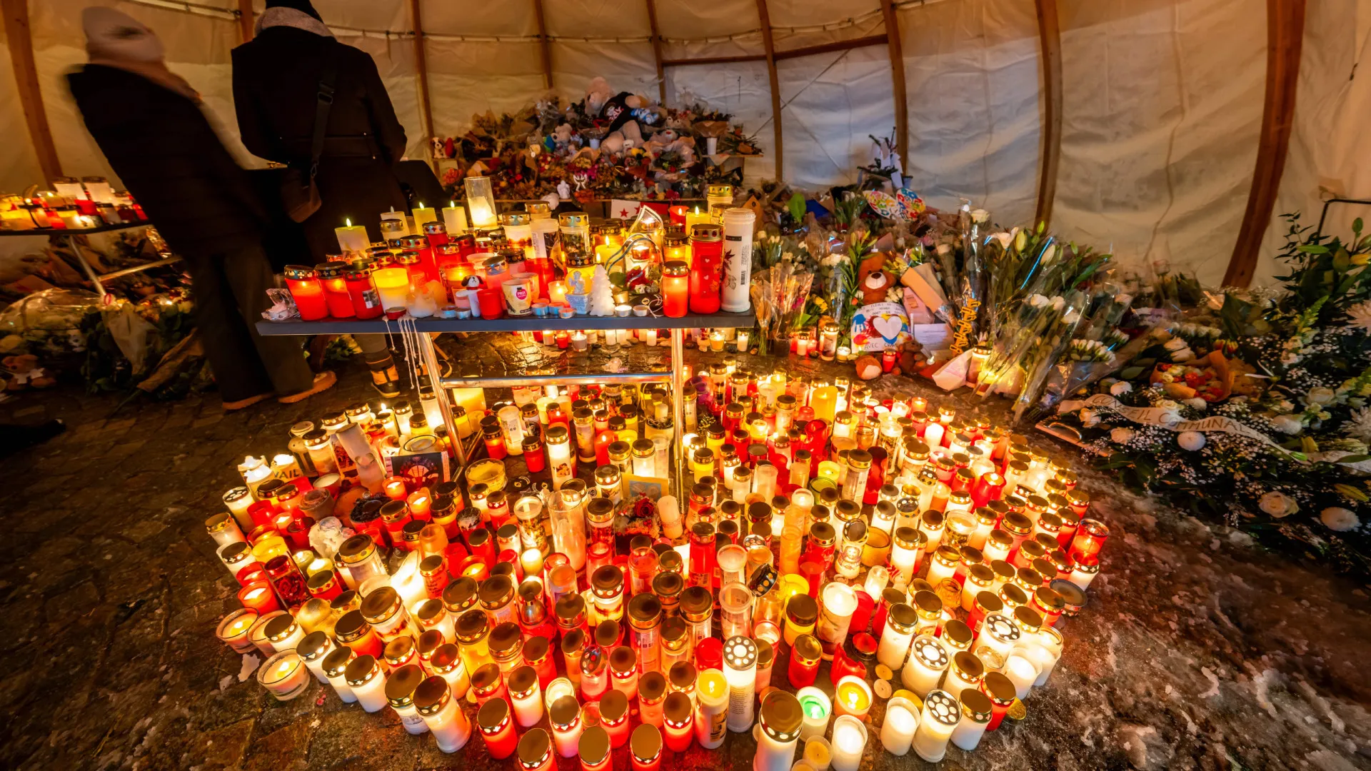 
                    Governo italiano determina mais fiscalizações após incêndio em bar suíço
                