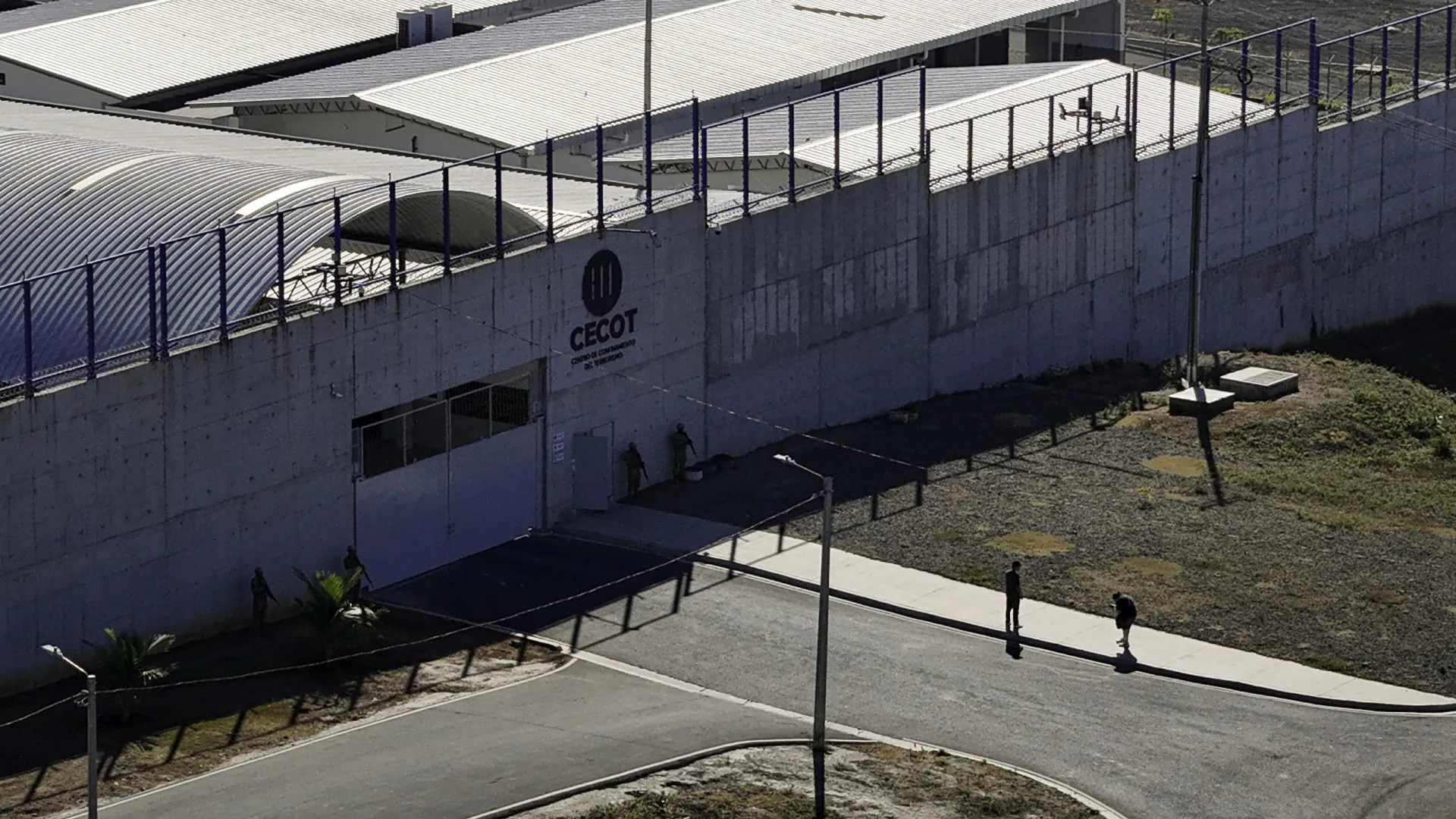 
                    CBS emite reportagem sobre deportações retirada do ar há 1 mês
                