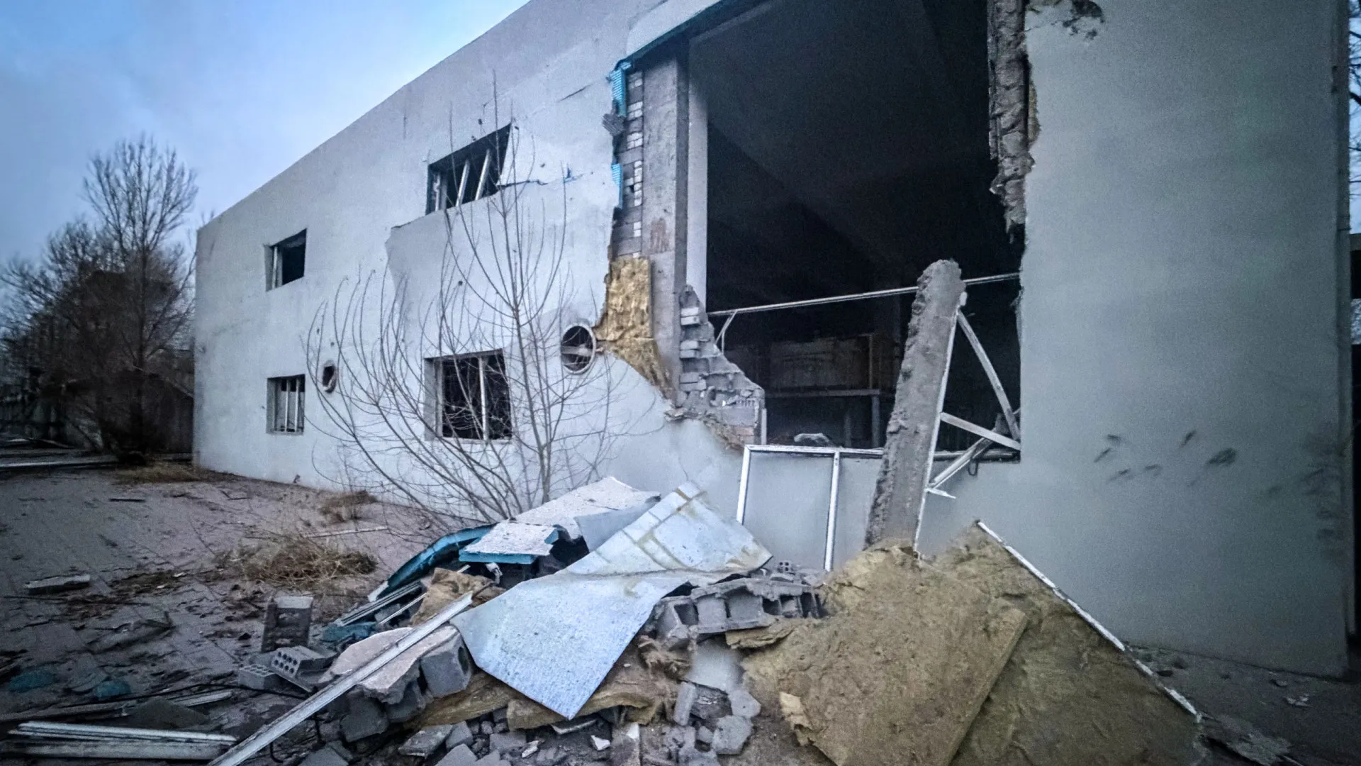 
                    Sobe para 6 o número de mortos em explosão numa fábrica de aço na China
                