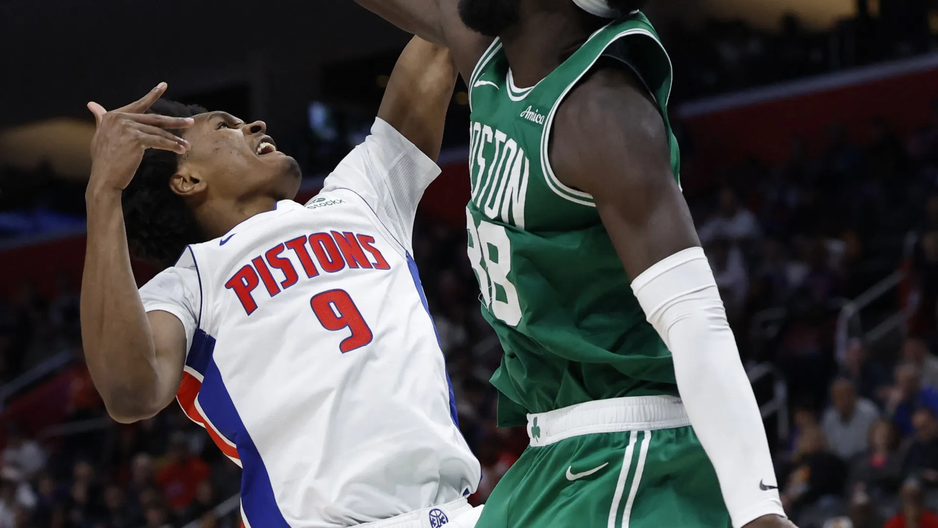 
                    Nova boa exibição de Neemias Queta não impede derrota dos Boston Celtics
                