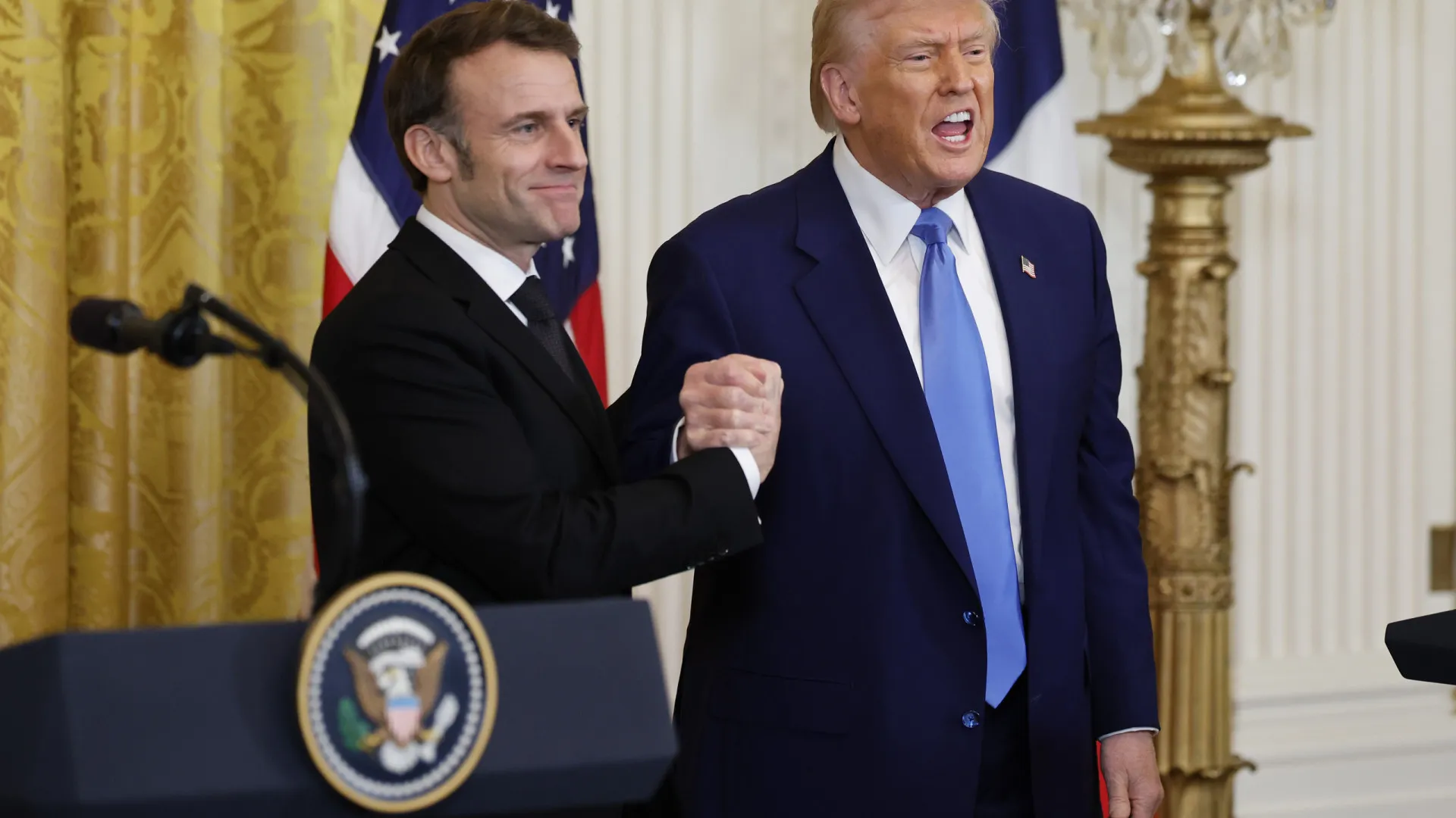 
                    Trump ameaça impor tarifas de 200% sobre vinho francês. Porquê? Perceba
                