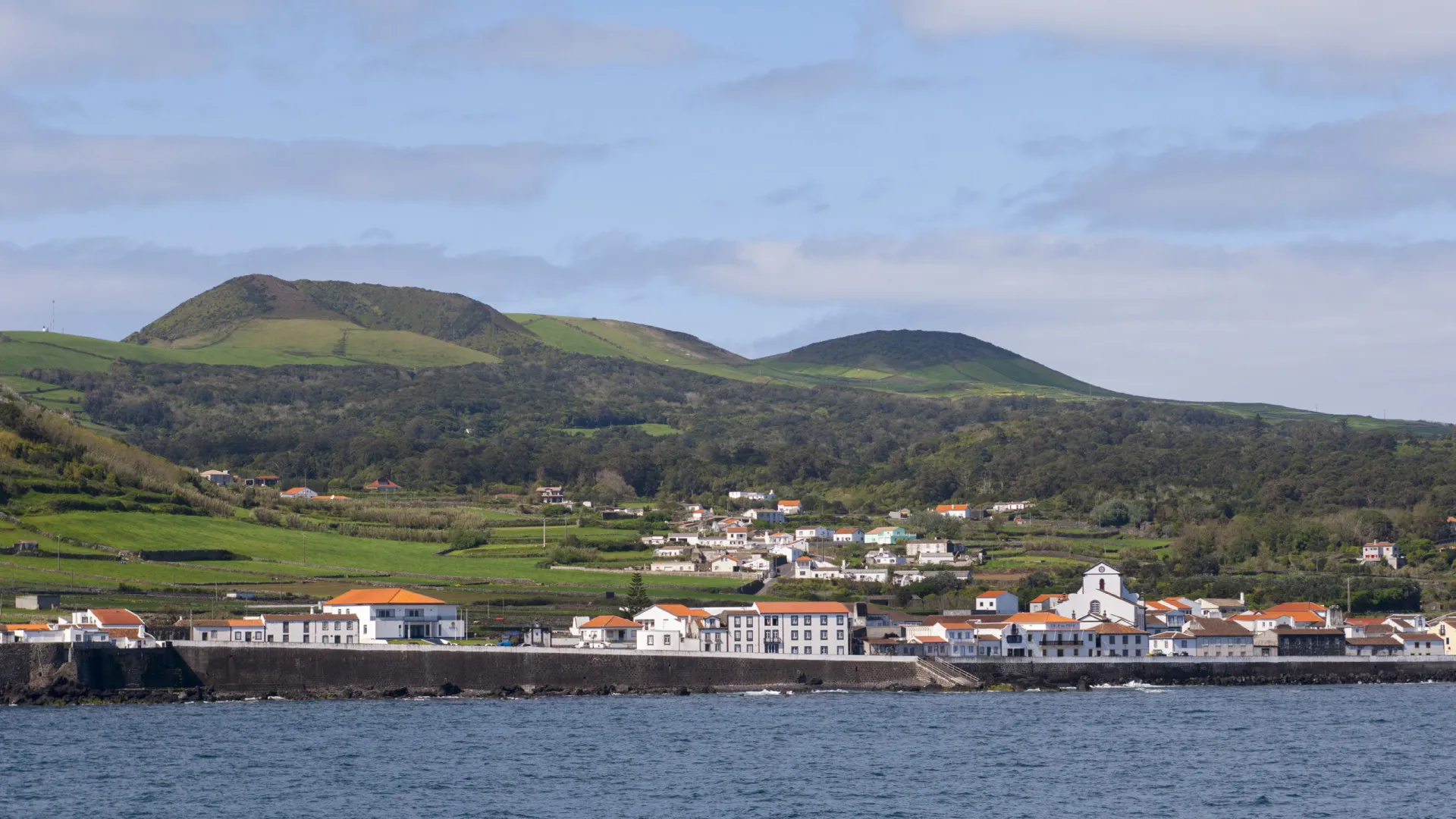 
                    Açores: Graciosa é a primeira reserva municipal de ecossistemas de surf
                