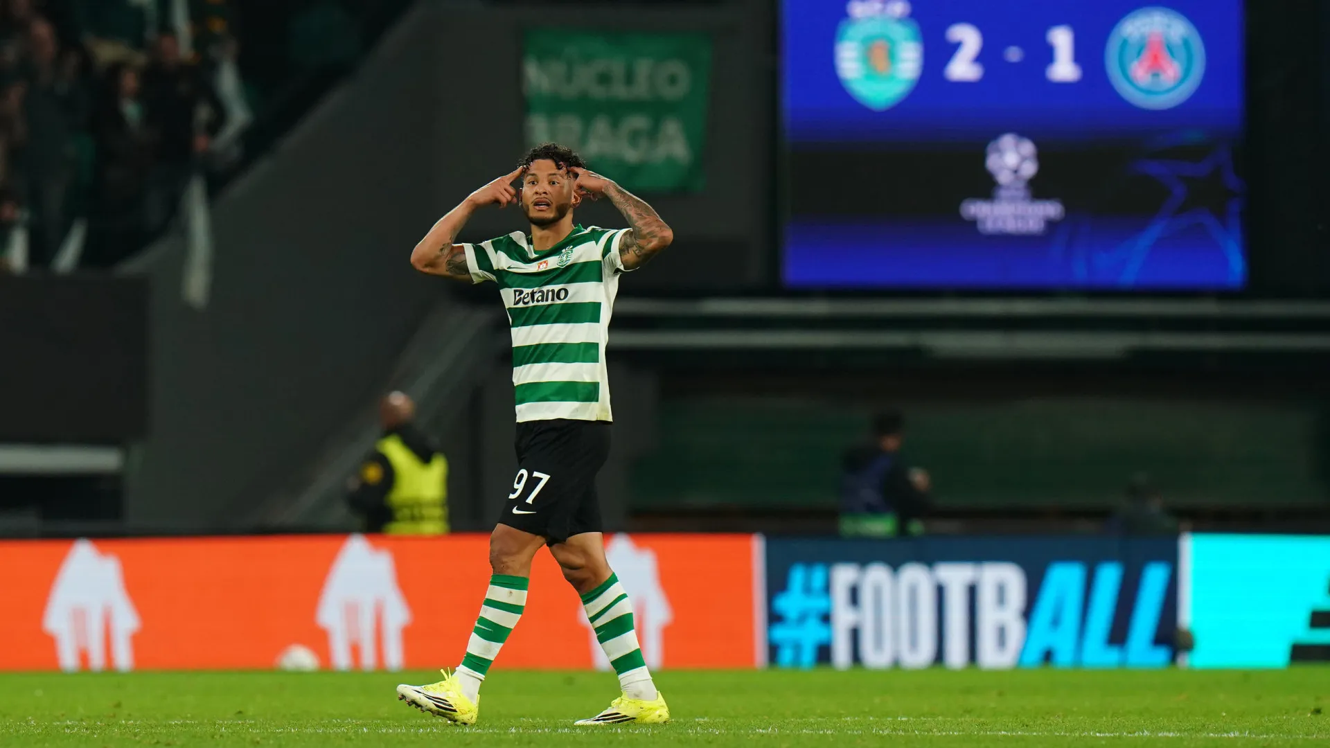 
                    Rendido a Suárez e momento de Ríos. Selecionador colombiano abre o livro
                