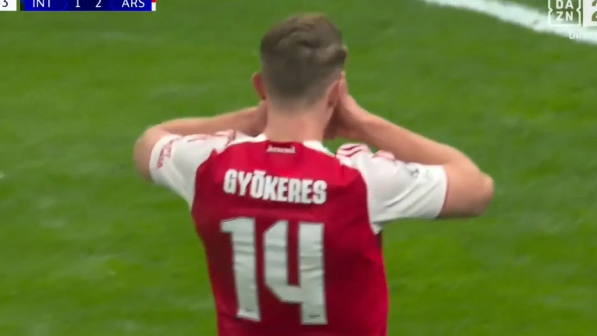 
                    O golaço do ex-Sporting Gyokeres que fechou a vitória do Arsenal
                