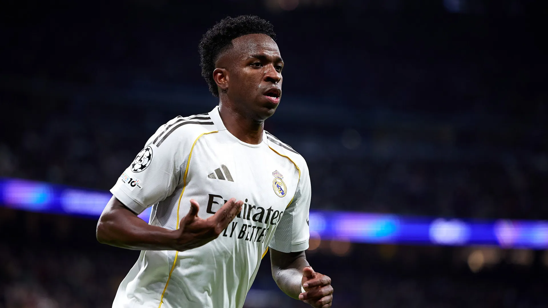 
                    Vinícius avisa Real Madrid: 
