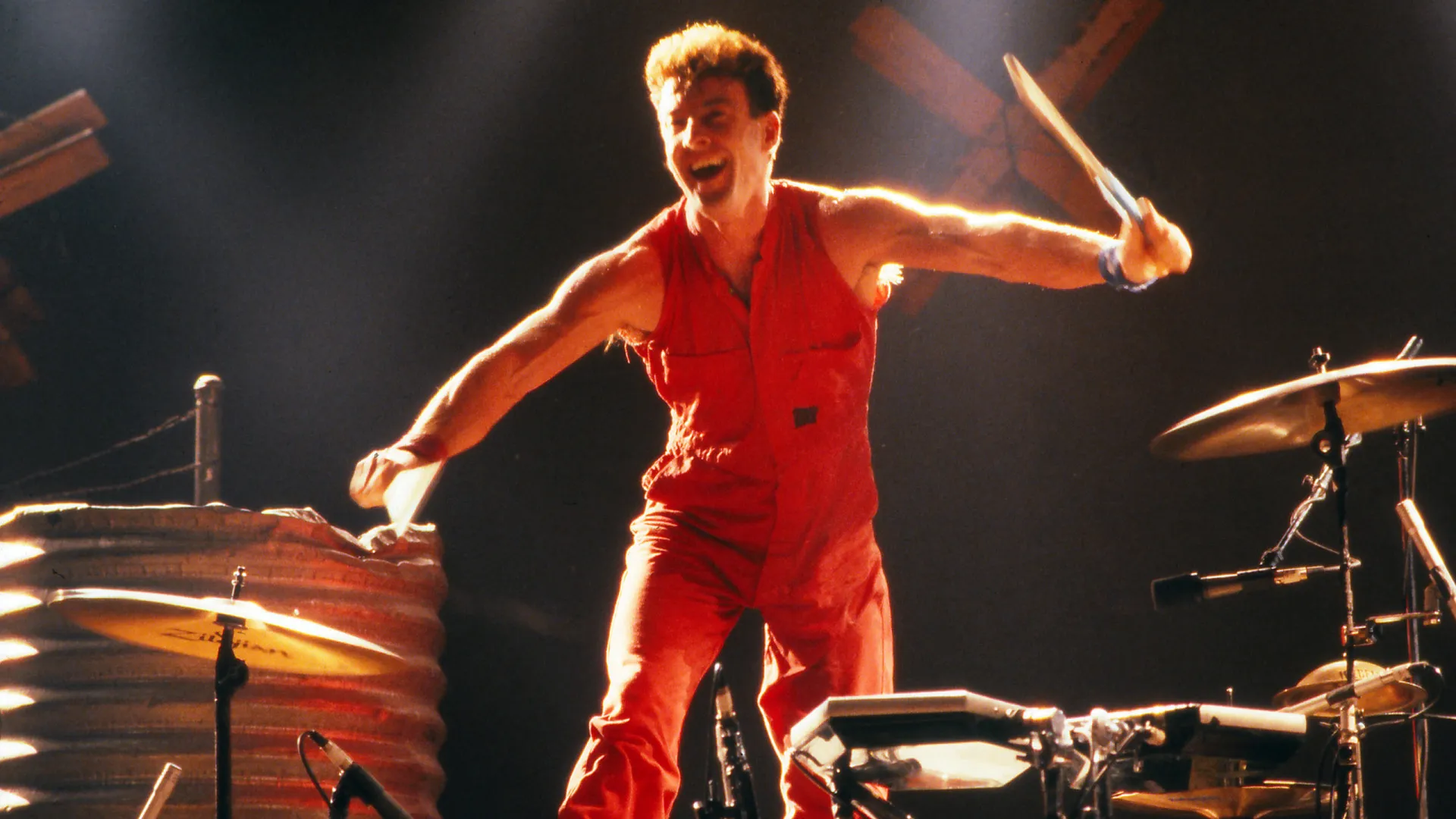 
                    Morreu Rob Hirst, baterista e fundador dos Midnight Oil. Tinha 70 anos
                