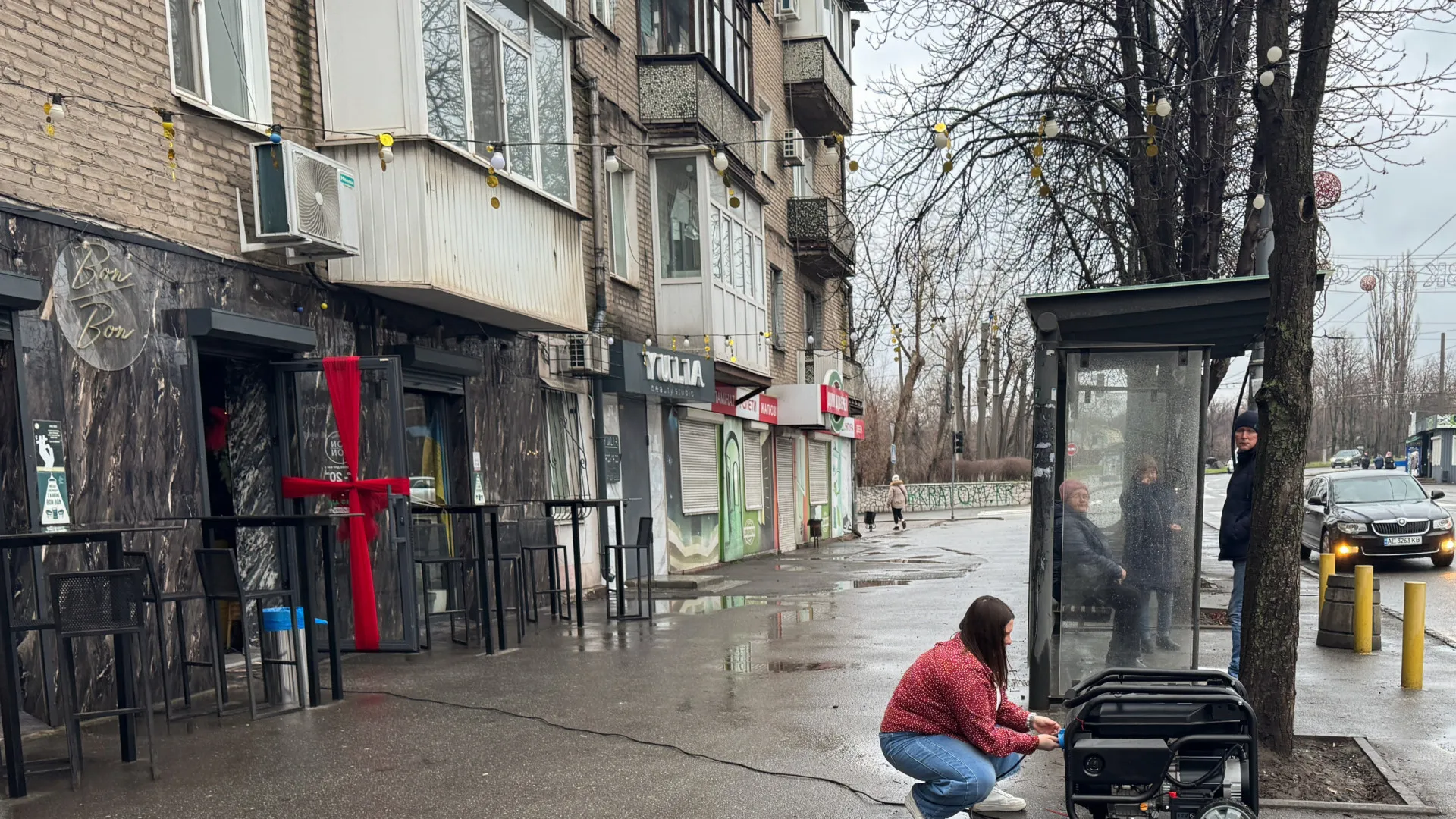 
                    Pelo menos dois mortos em ataque russo à cidade de Kryvyi Rih
                